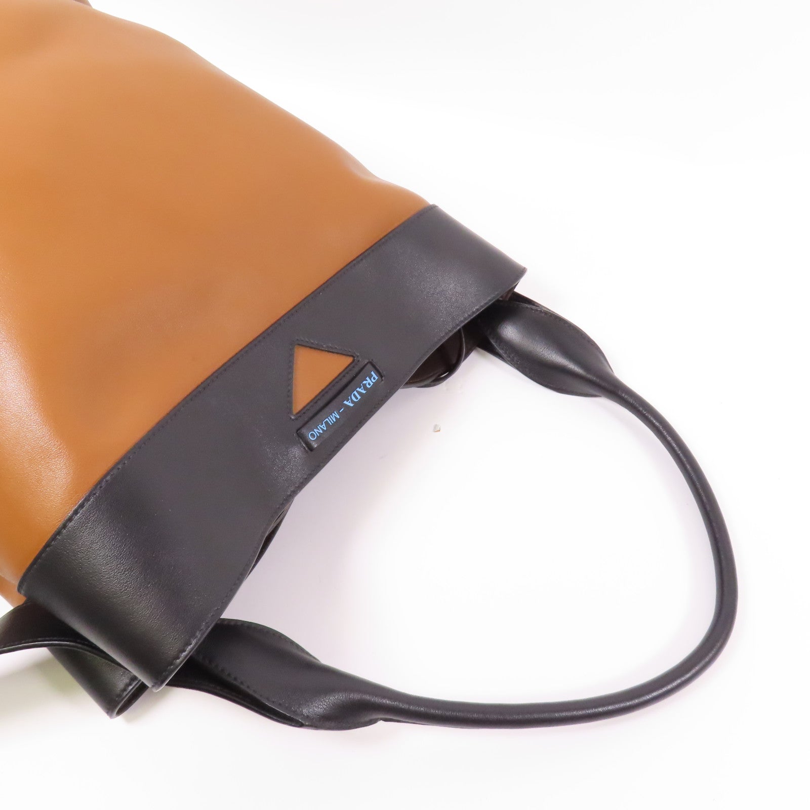 PRADA 皮革Ouverture Bucket Bag肩背袋