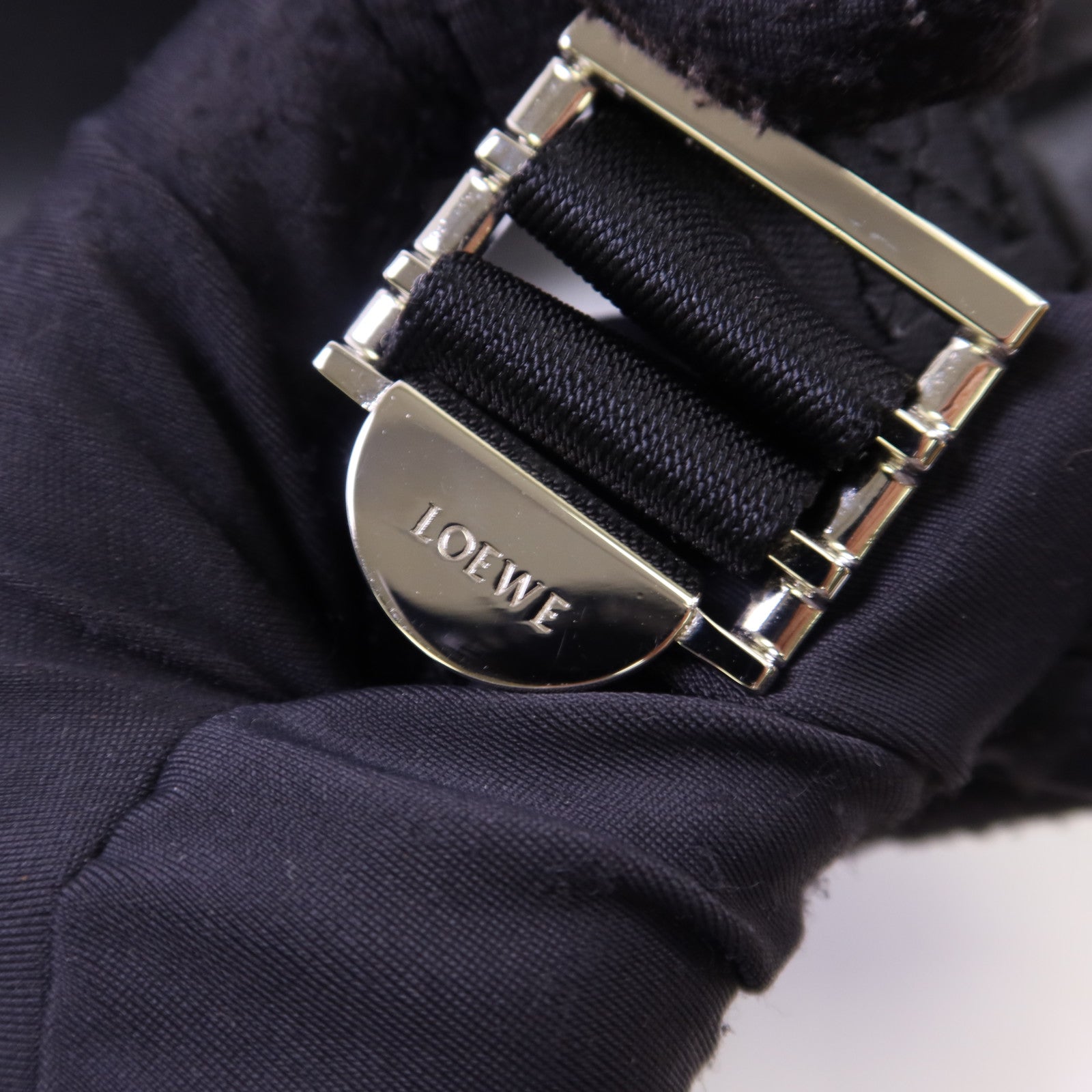 LOEWE 牛皮皮革Convertible Backpack銀扣背包