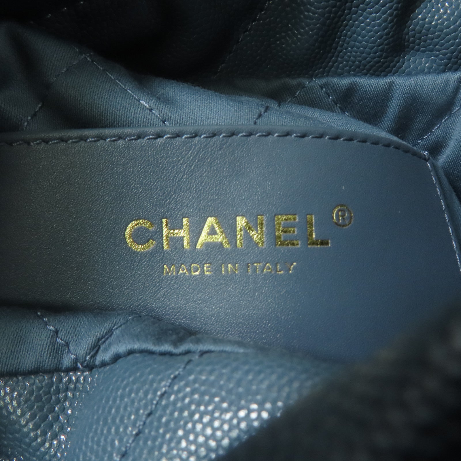 CHANEL 牛皮皮革Chanel 22 Mini金扣手挽肩背兩用袋藍色