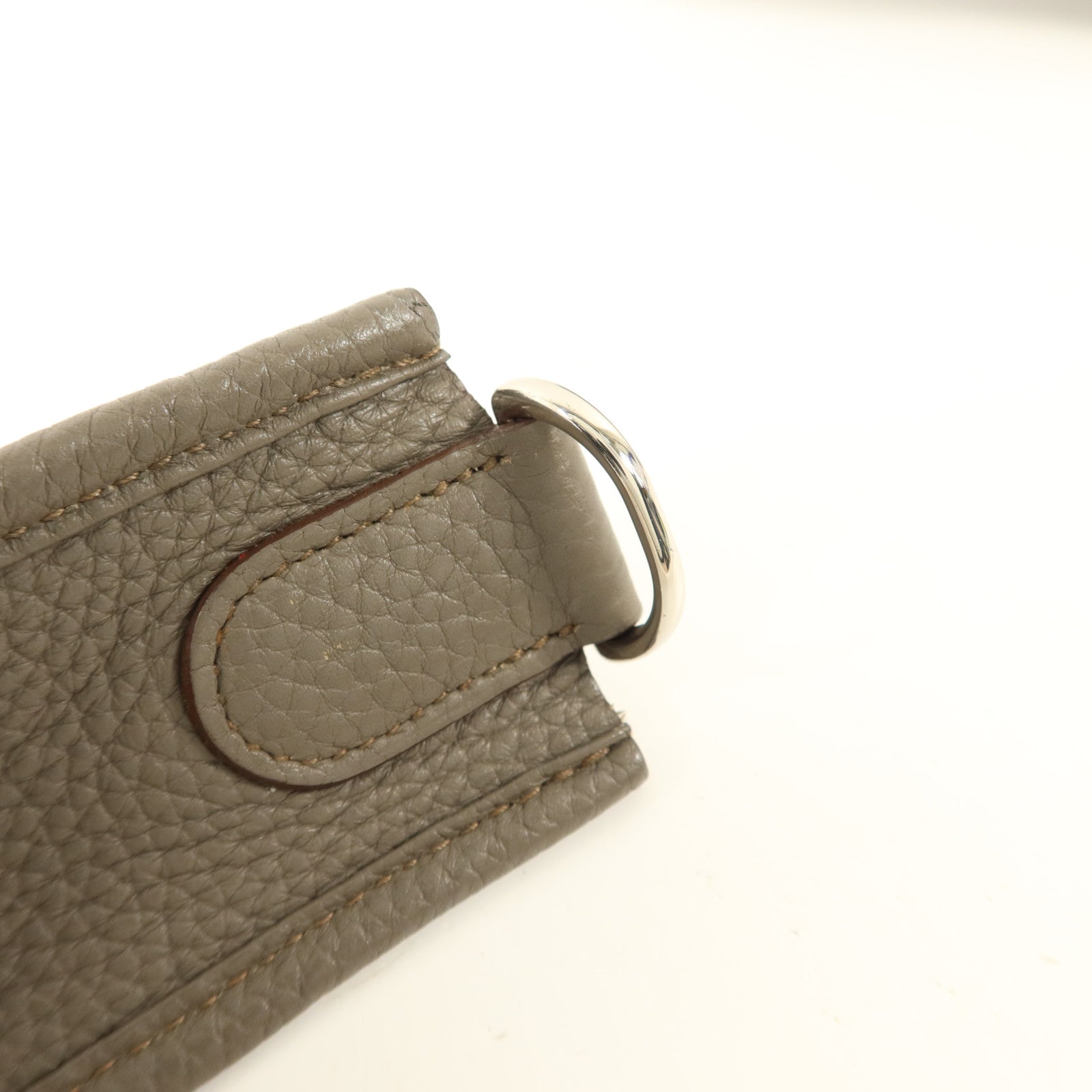 HERMES Clemence皮革Evelyne GM銀扣肩背袋Etoupe