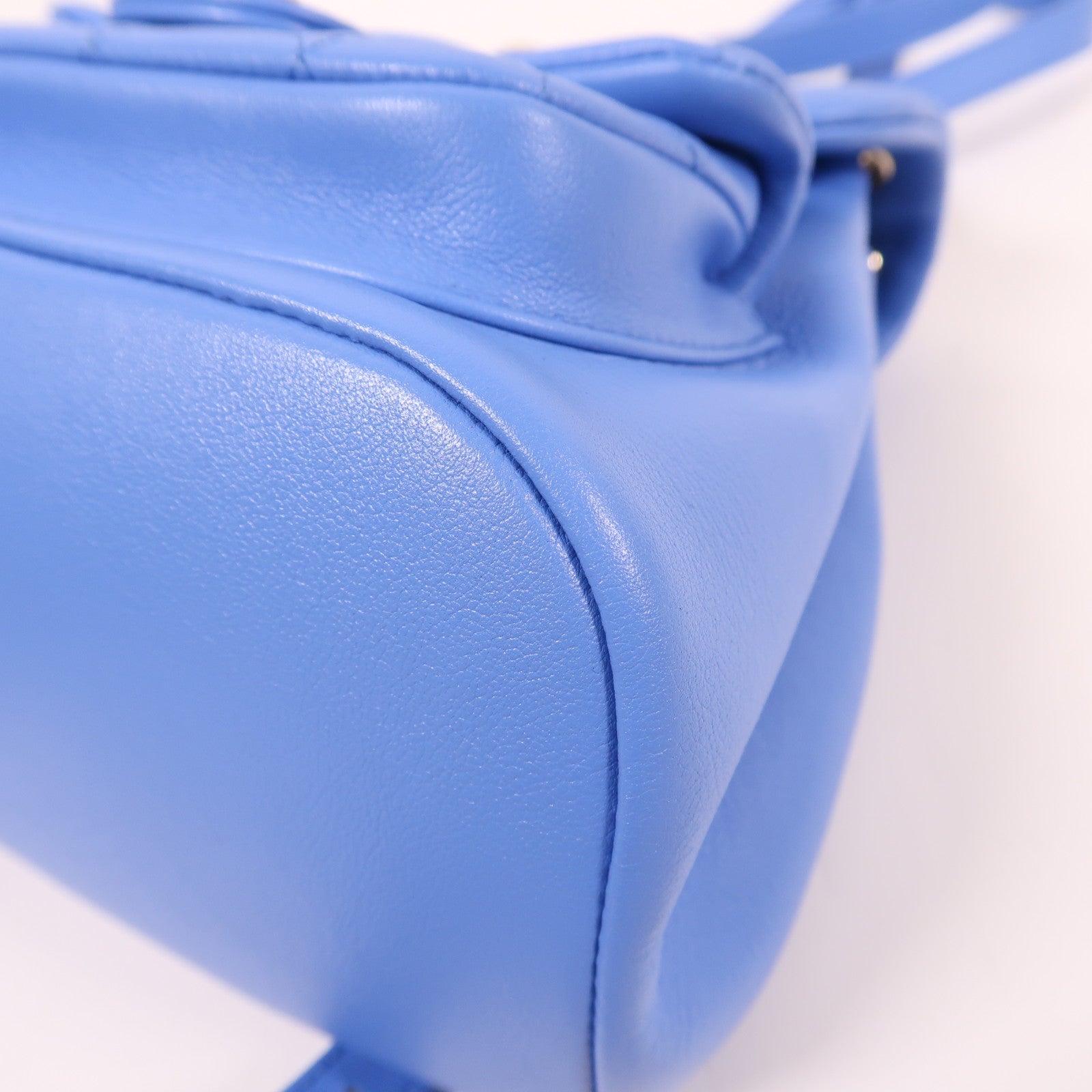 CHANEL 羊皮皮革Duma Mini Backpack金扣背包藍色