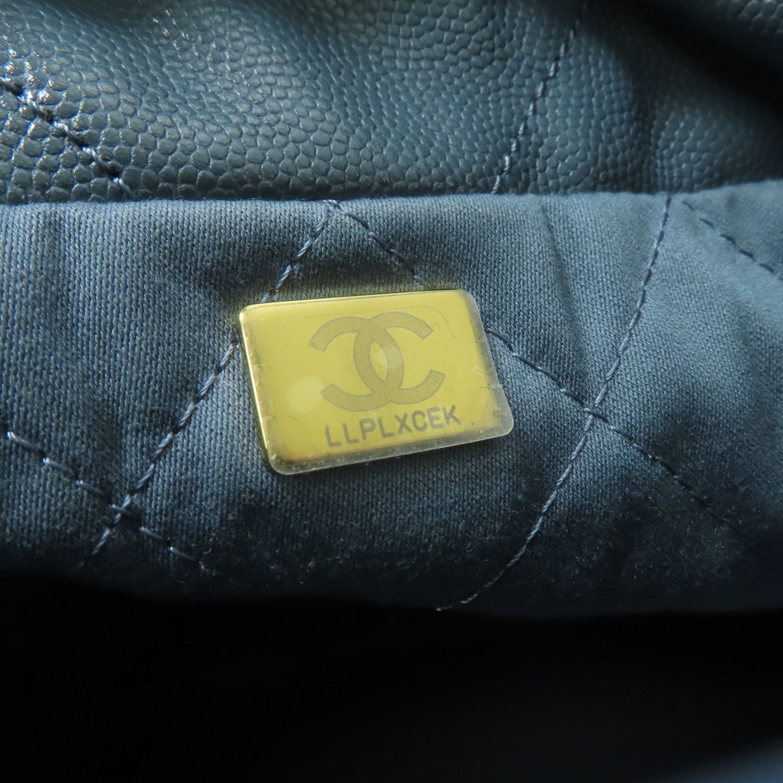 CHANEL 牛皮皮革Chanel 22 Mini金扣手挽肩背兩用袋藍色