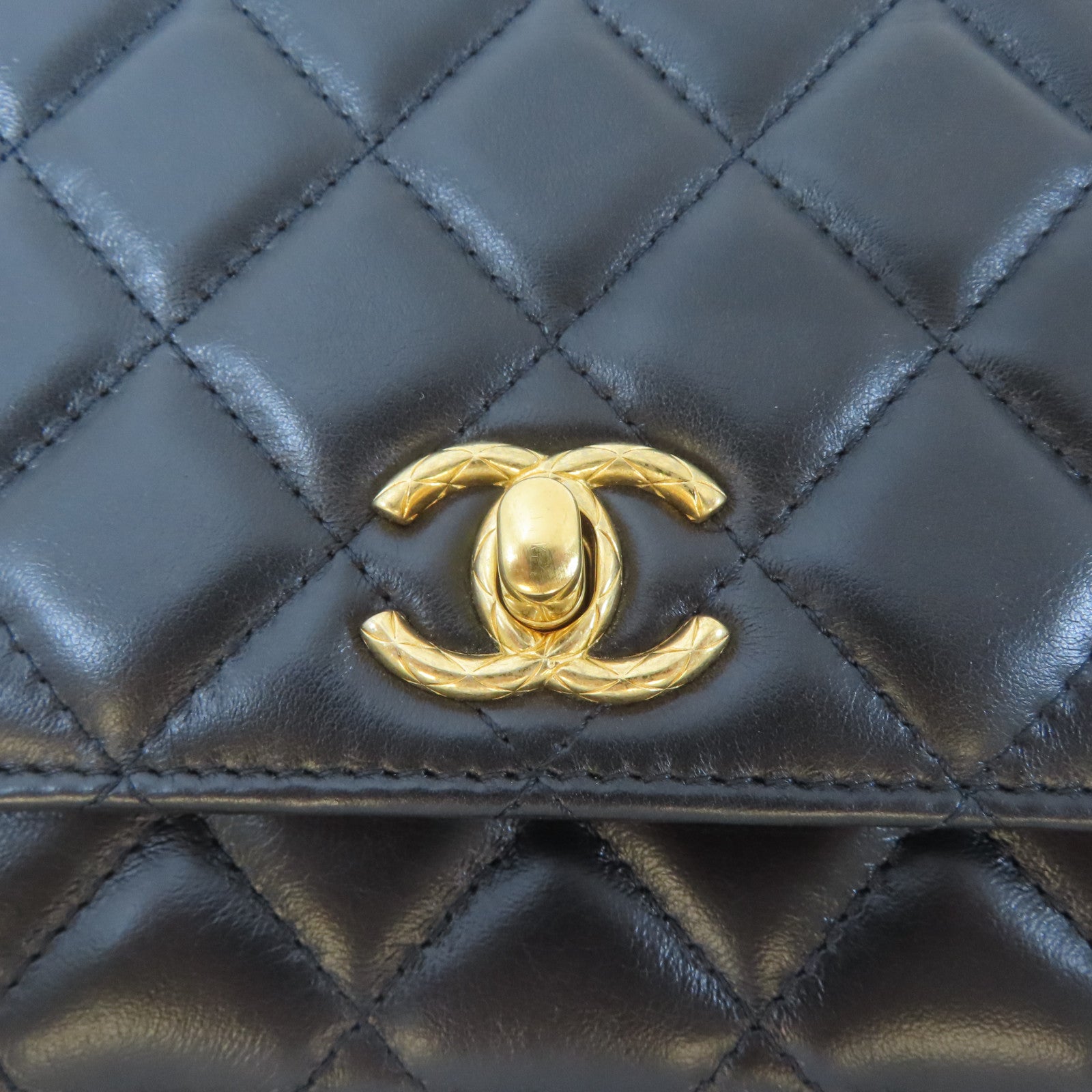 CHANEL 菱格羊皮皮革WOC Wallet On Chain金扣鏈帶肩背袋黑色