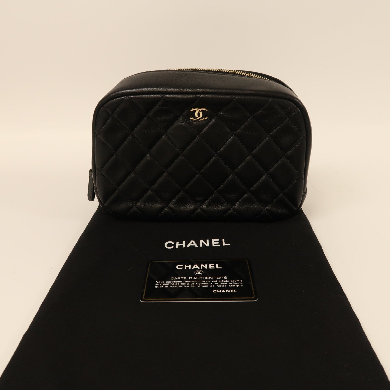 CHANEL 菱格牛皮皮革Clutch金扣手拿包黑色