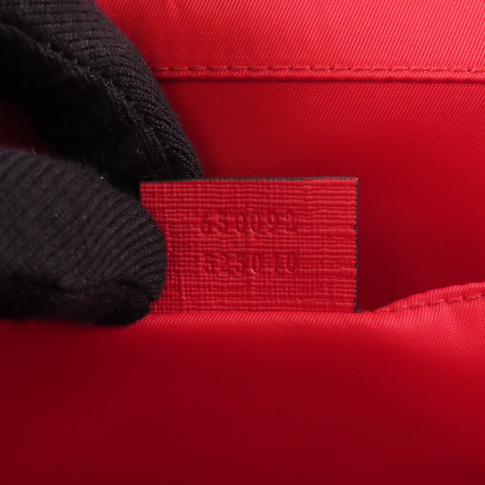 GUCCI 塗層帆布Children Heart Buckle Bag銀扣手挽袋