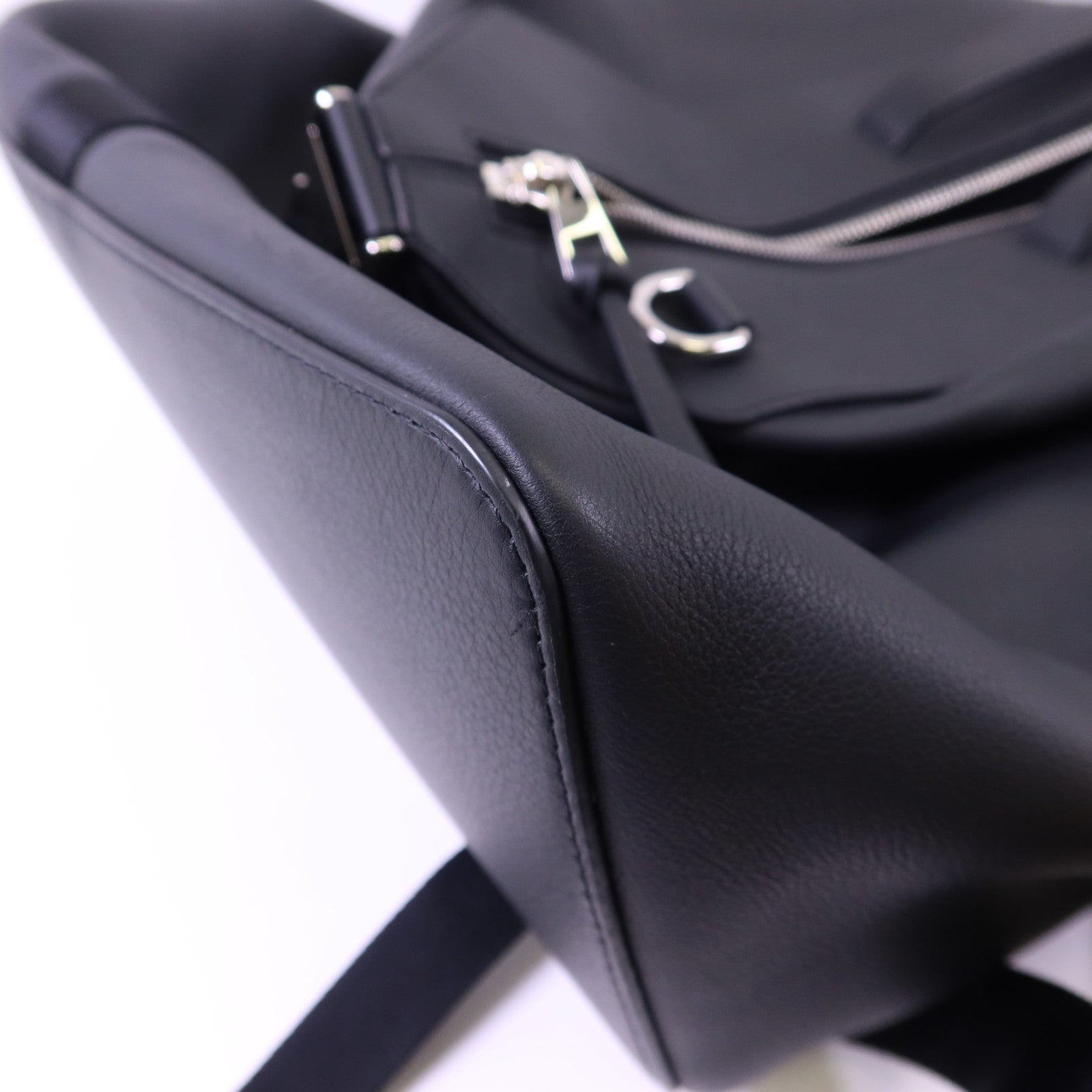 LOEWE 牛皮皮革Convertible Backpack銀扣背包
