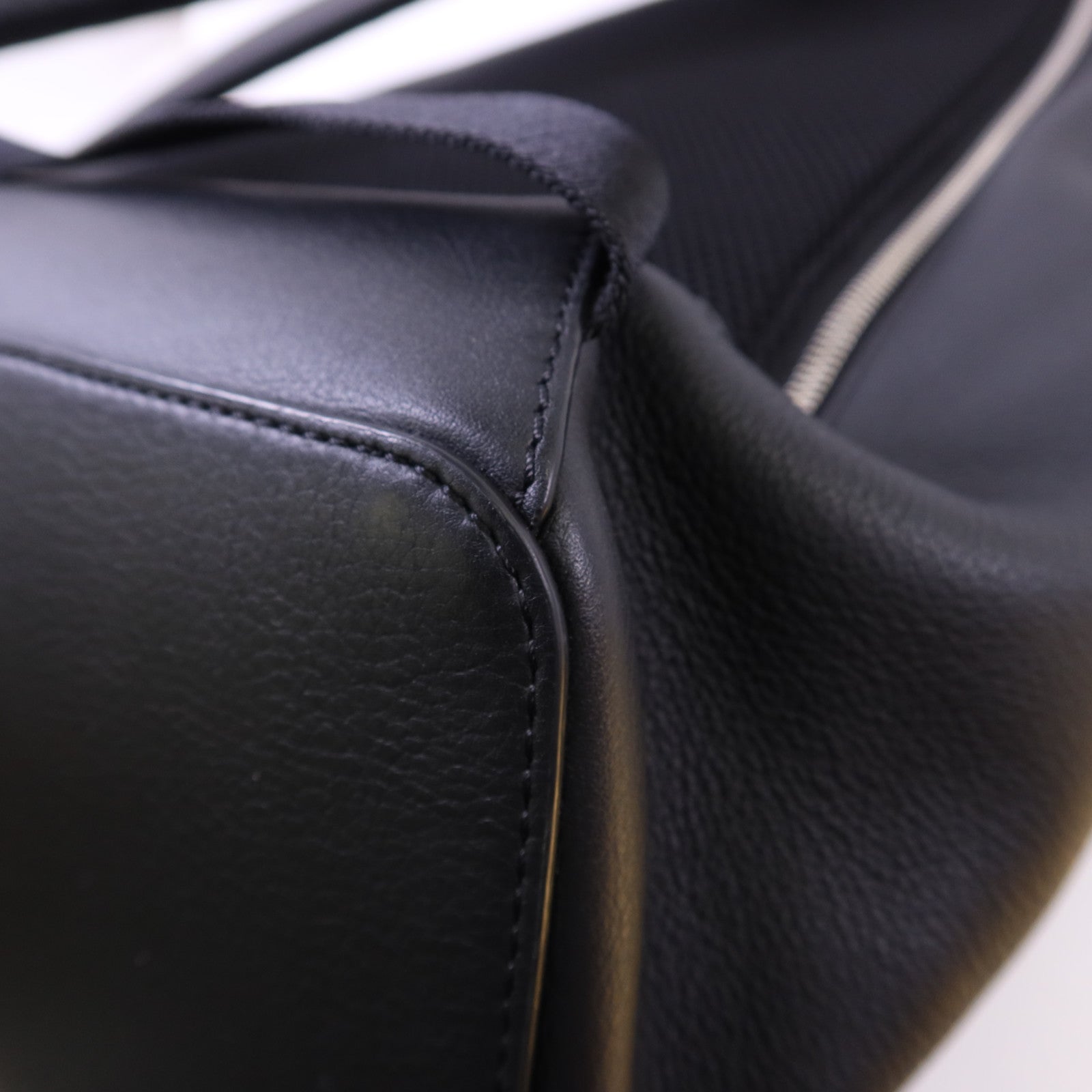 LOEWE 牛皮皮革Convertible Backpack銀扣背包