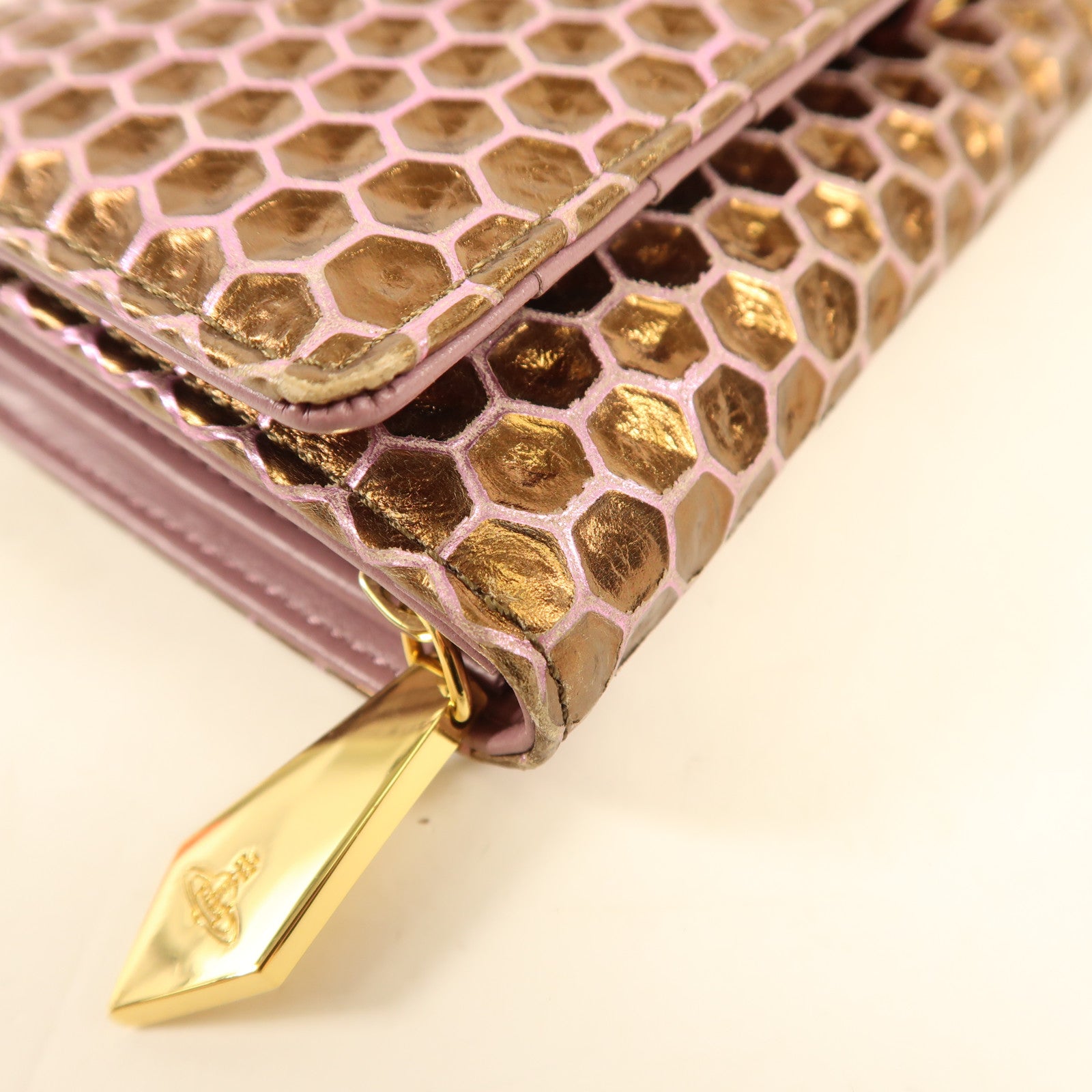 Vivienne Westwood 皮革Chain Shoulder金扣鏈帶肩背袋