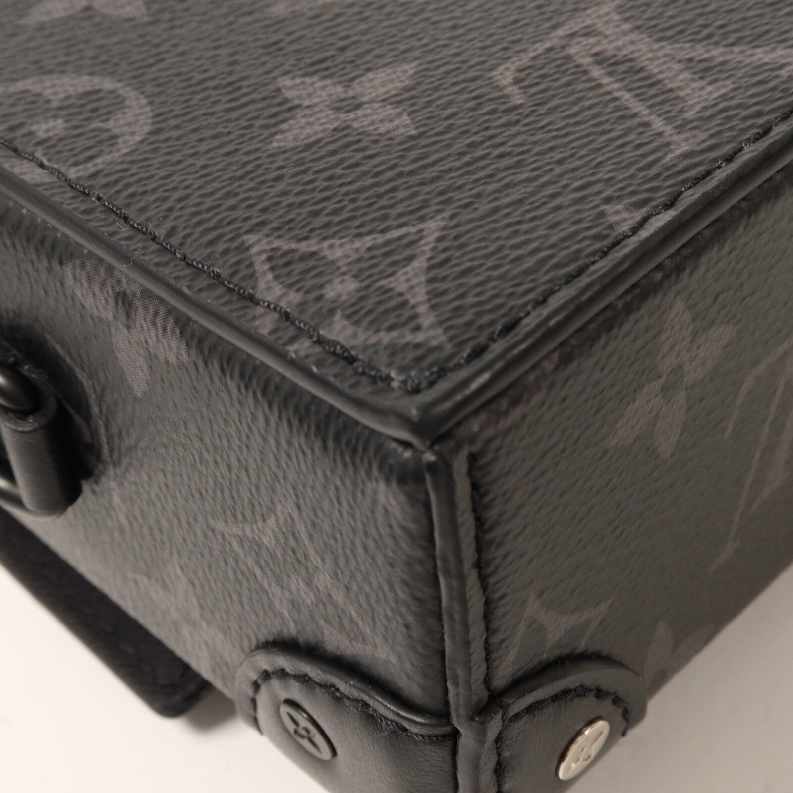 LOUIS VUITTON Monogram Eclipse Steamer Wearable Wallet肩背袋