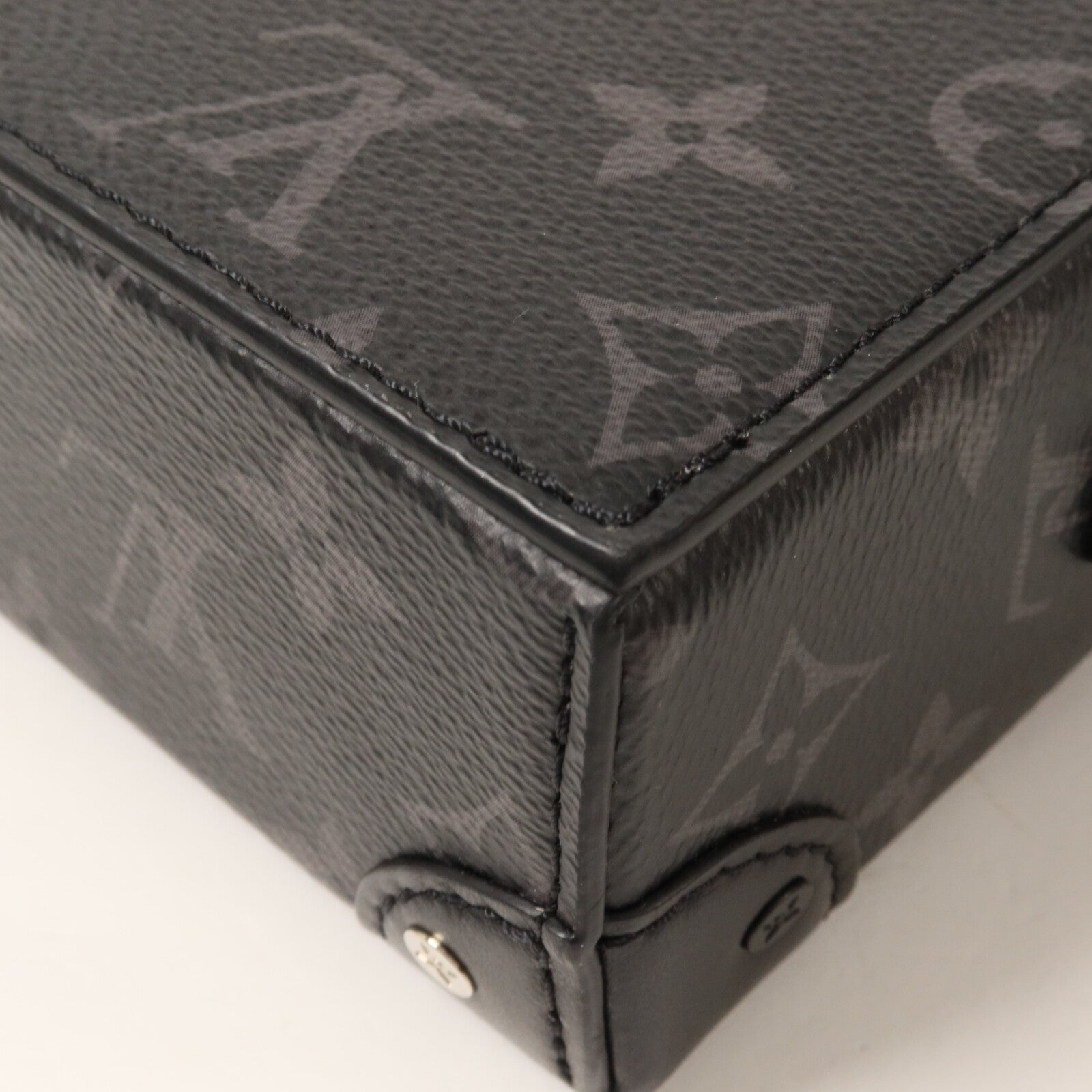 LOUIS VUITTON Monogram Eclipse Steamer Wearable Wallet肩背袋