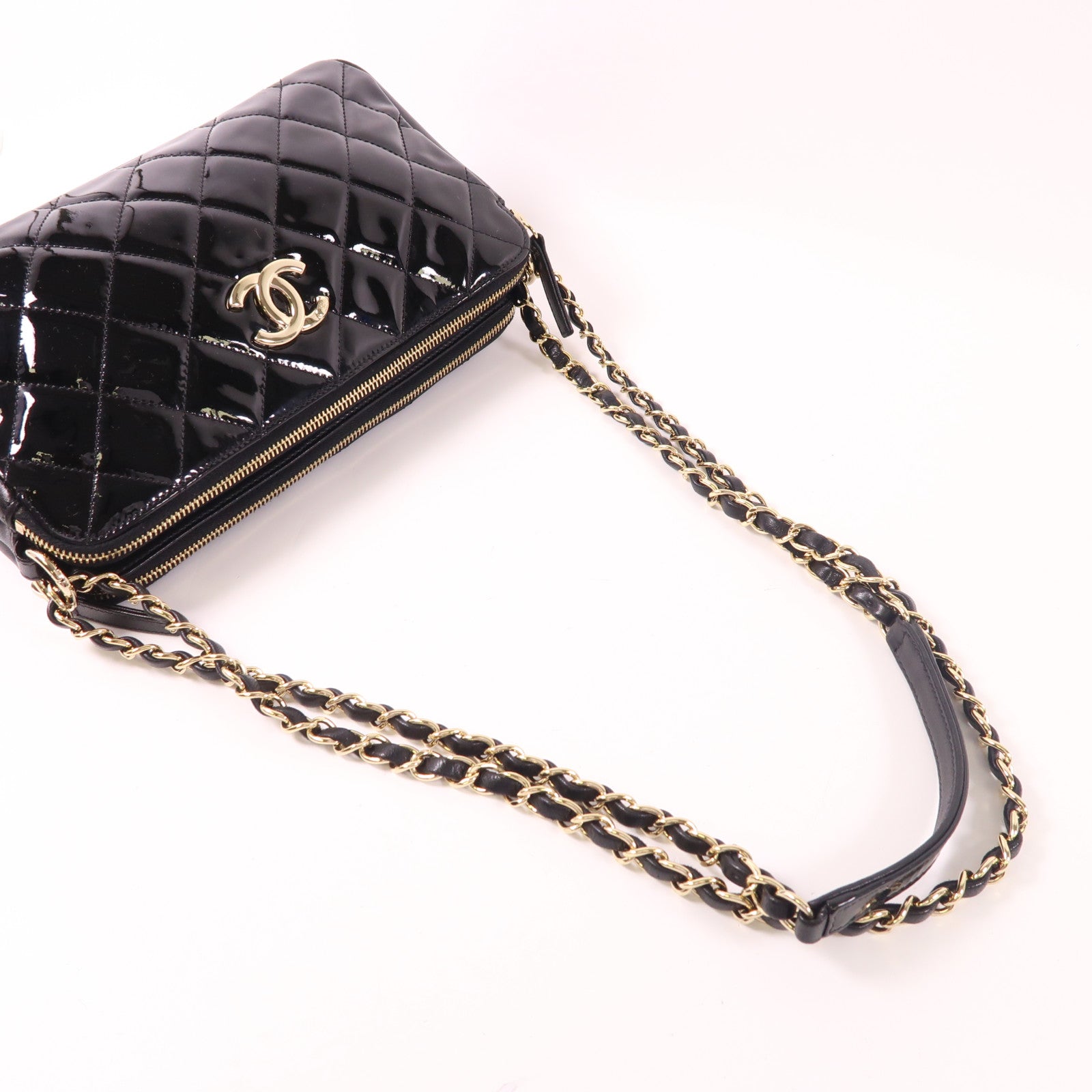 CHANEL 漆皮皮革Chain Shoulder Bag金扣鏈帶肩背袋