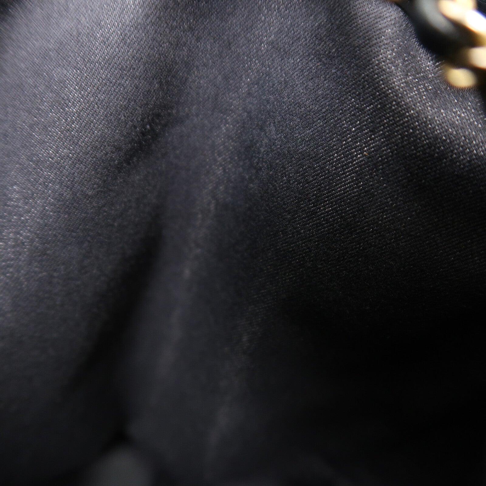 CHANEL 牛皮皮革Bucket Bag鏈帶肩背袋