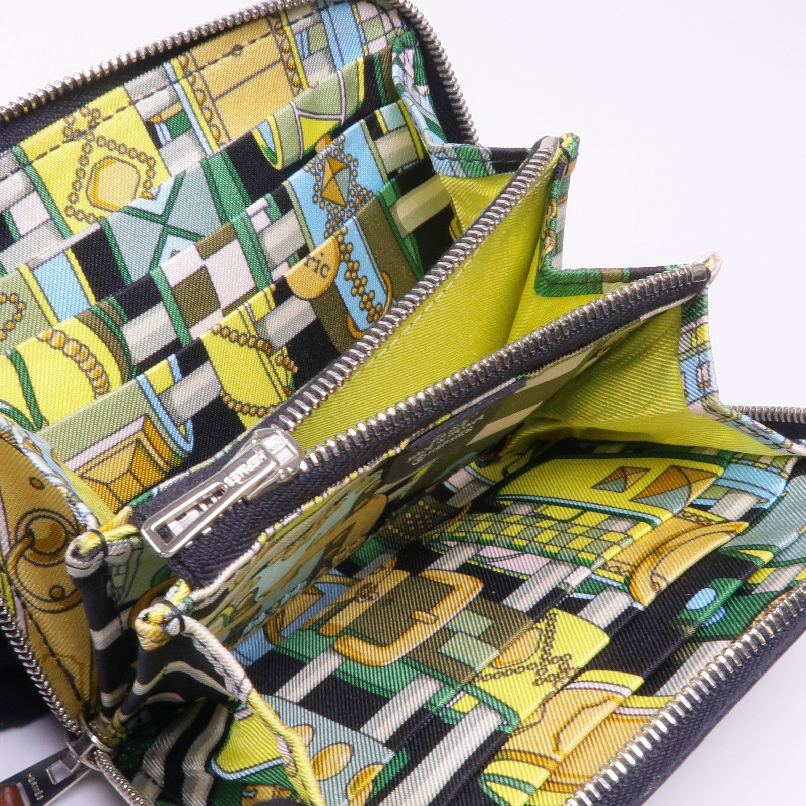 HERMES Epsom皮革Silk'In Compact Wallet銀扣錢包Noir