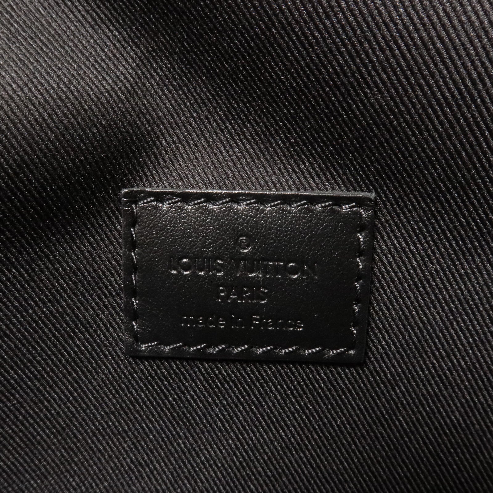 LOUIS VUITTON Monogram Eclipse Steamer Wearable Wallet肩背袋
