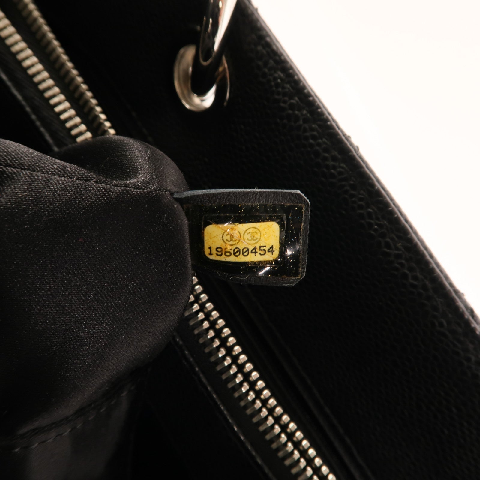 CHANEL 牛皮皮革GST Grand Shopping Tote Bag金扣鏈帶肩背袋