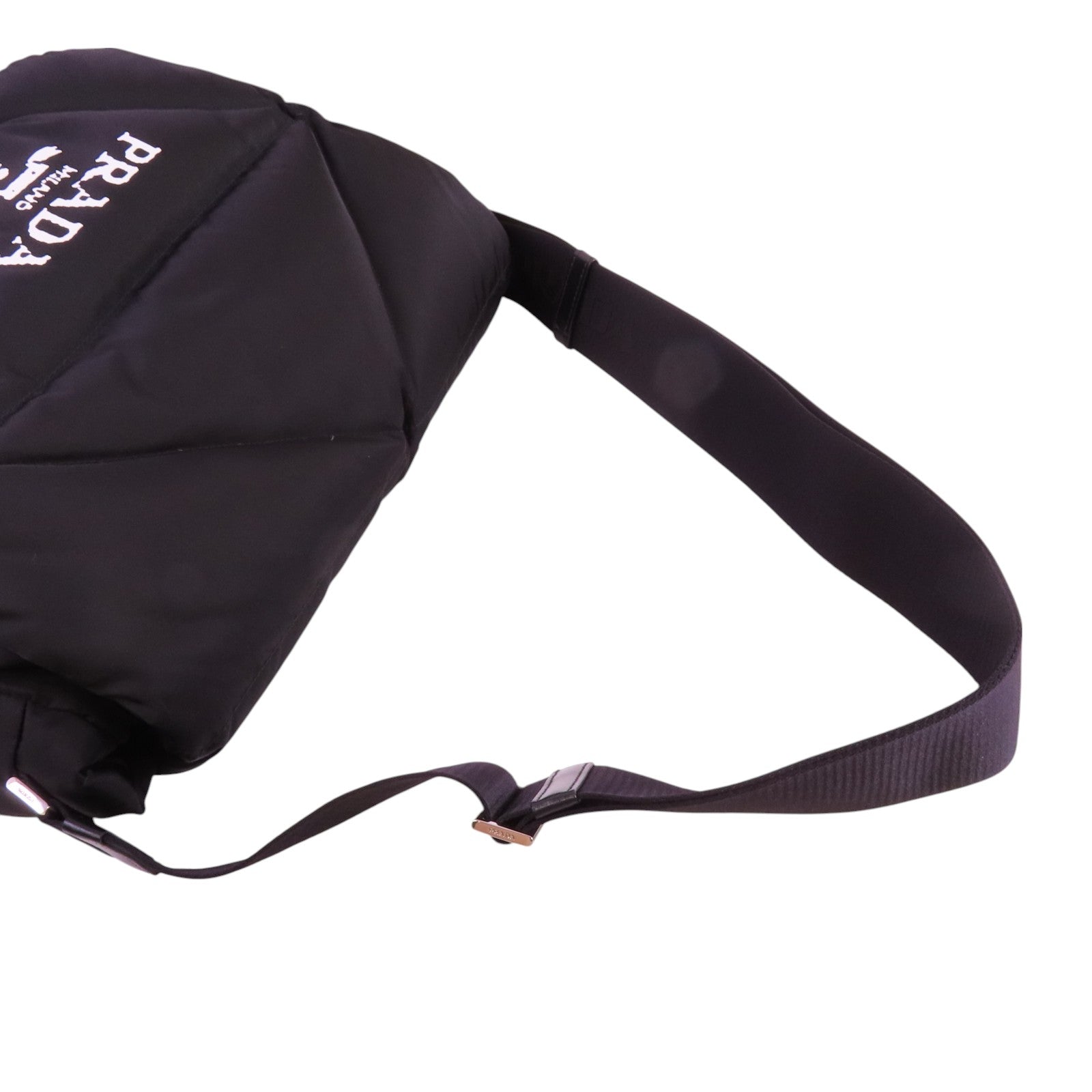 PRADA 尼龍Tessuto銀扣肩背袋