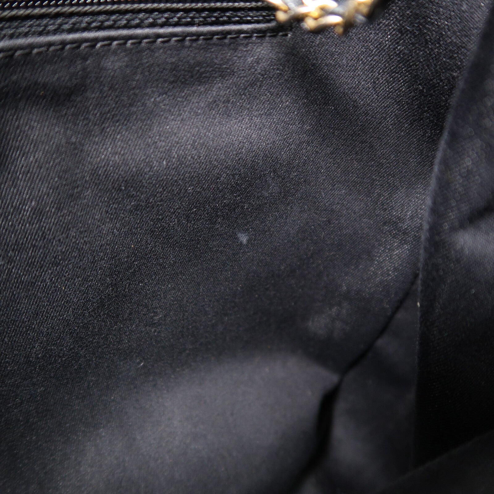 CHANEL 牛皮皮革Bucket Bag鏈帶肩背袋