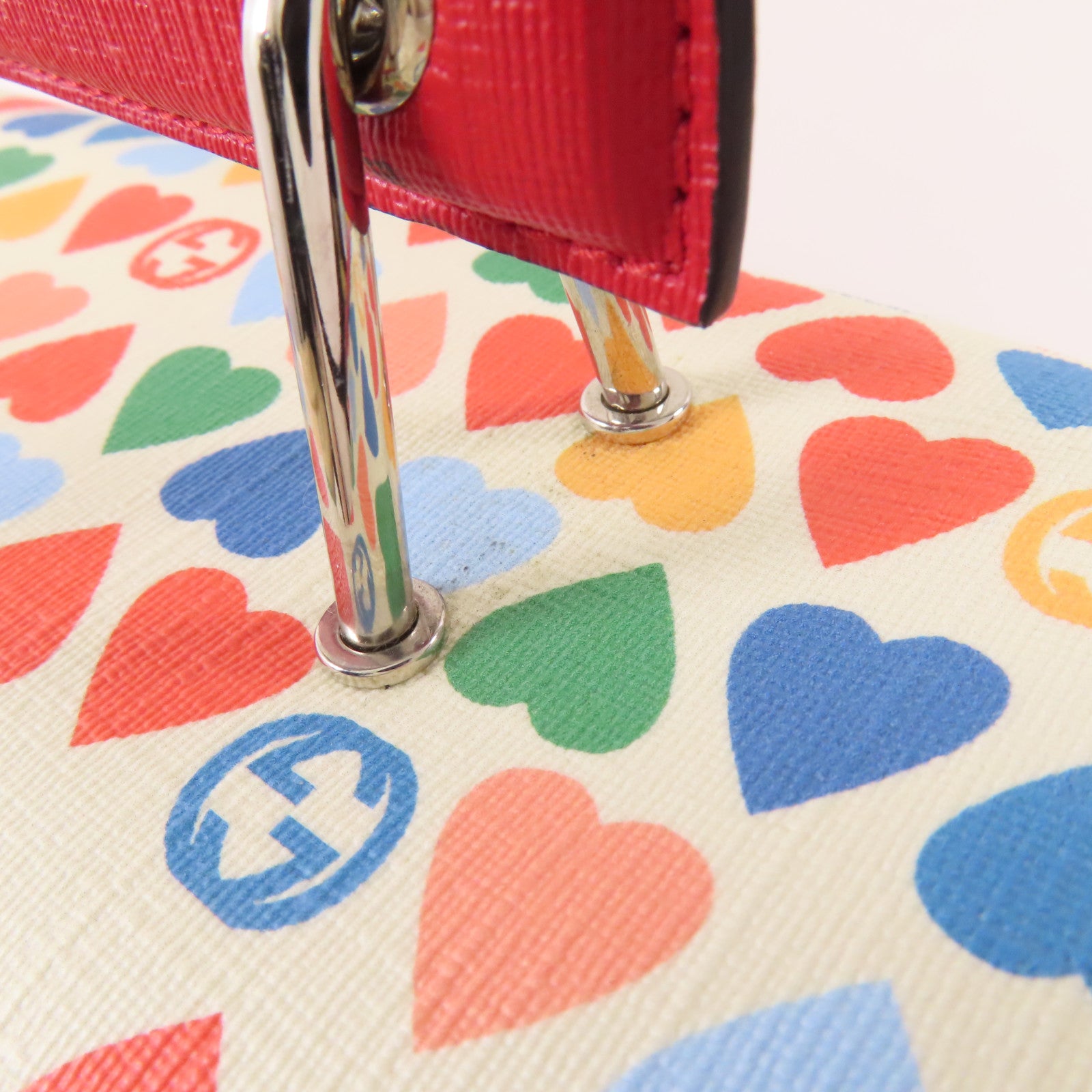 GUCCI 塗層帆布Children Heart Buckle Bag銀扣手挽袋