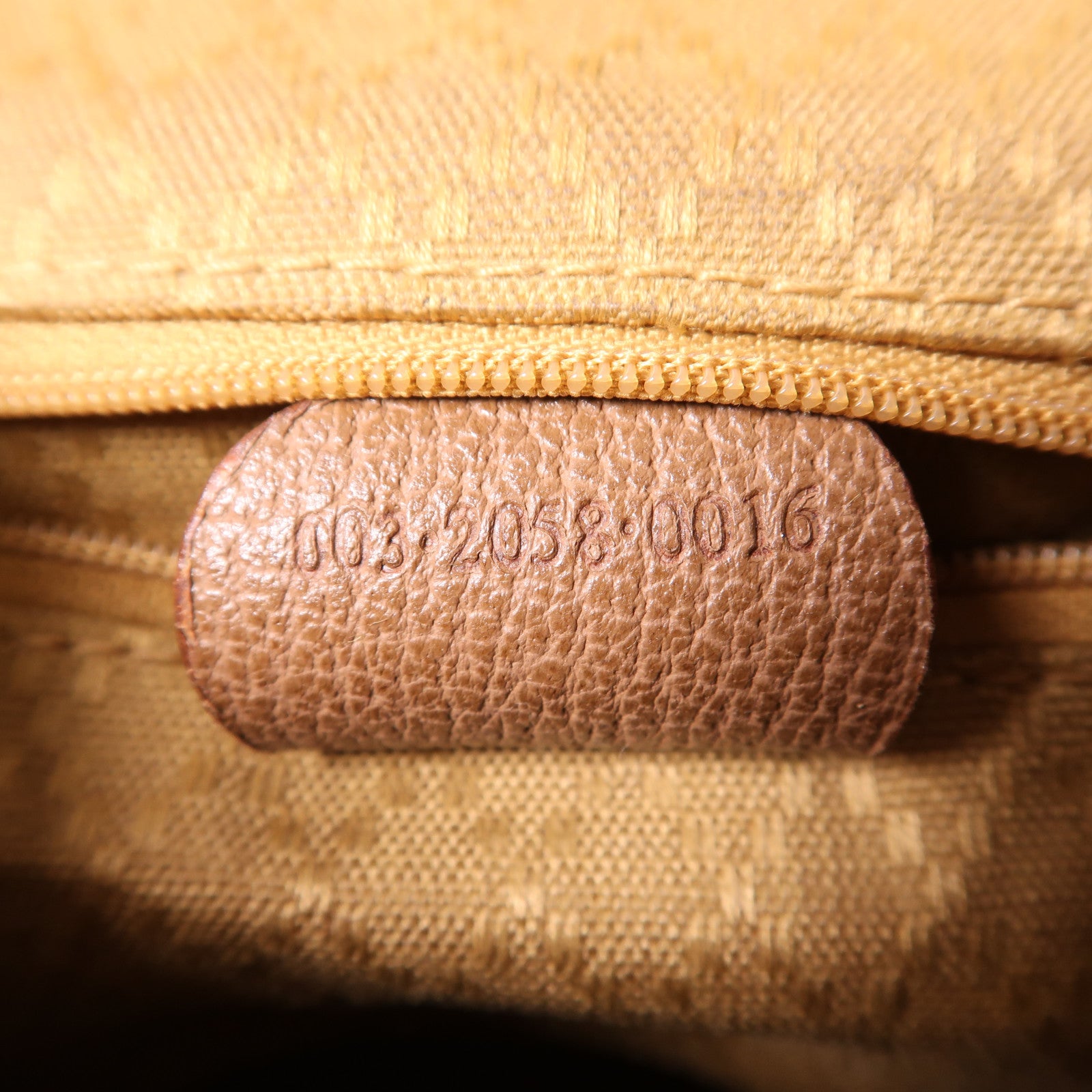 GUCCI 麂皮皮革Bamboo Backpack金扣背包