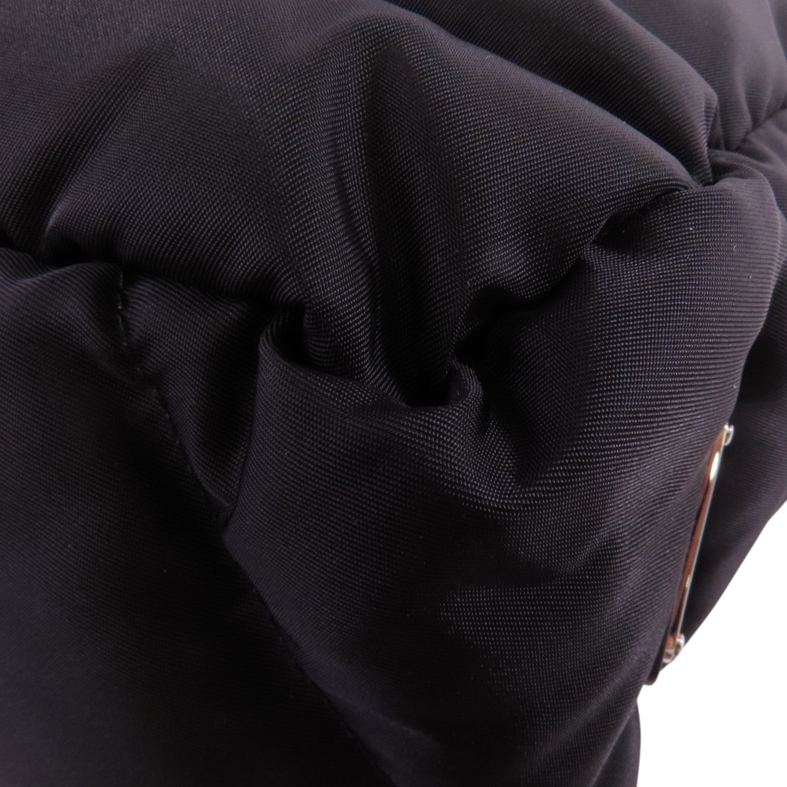 PRADA 尼龍Tessuto銀扣肩背袋