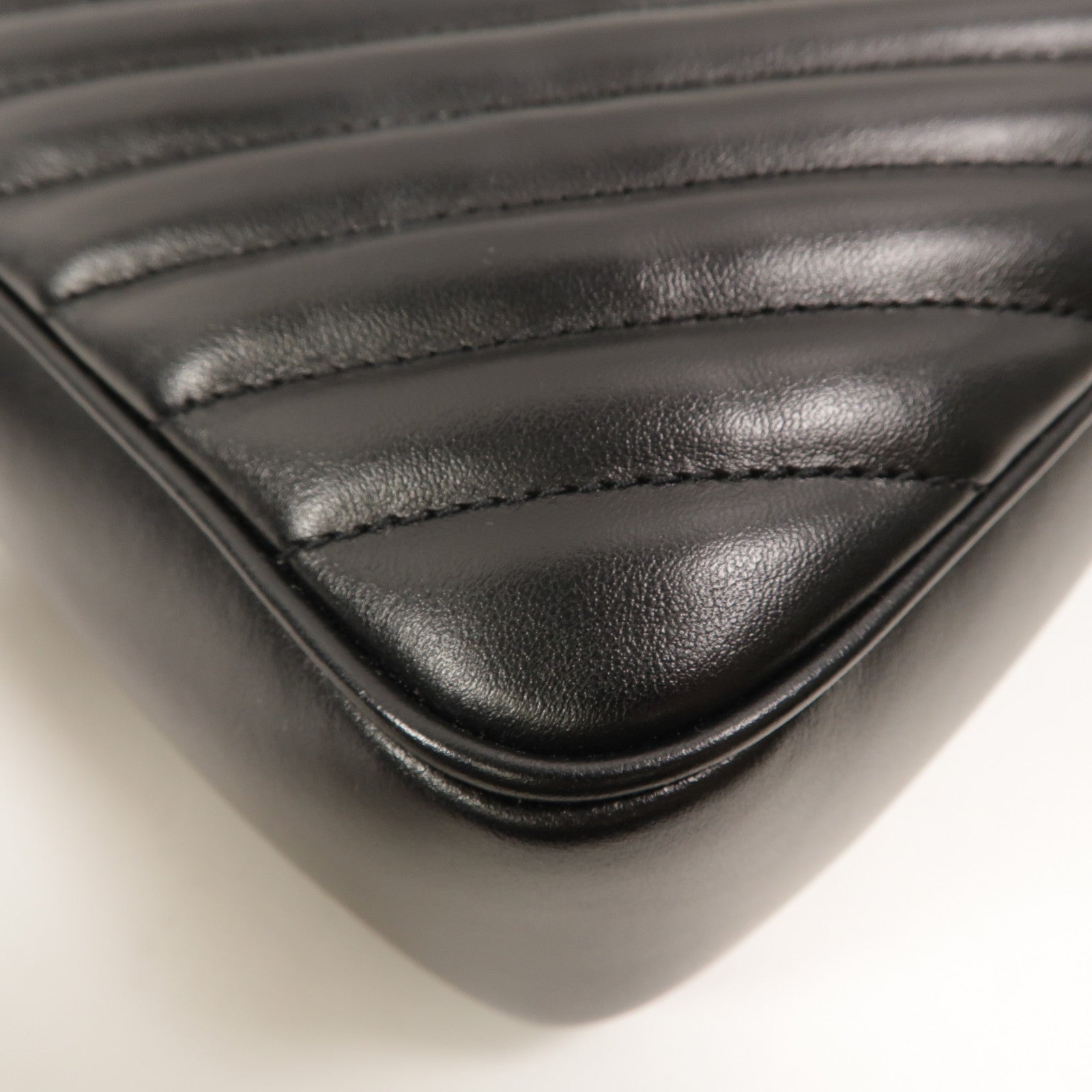 SAINT LAURENT 牛皮皮革Lou Camera Bag肩背袋