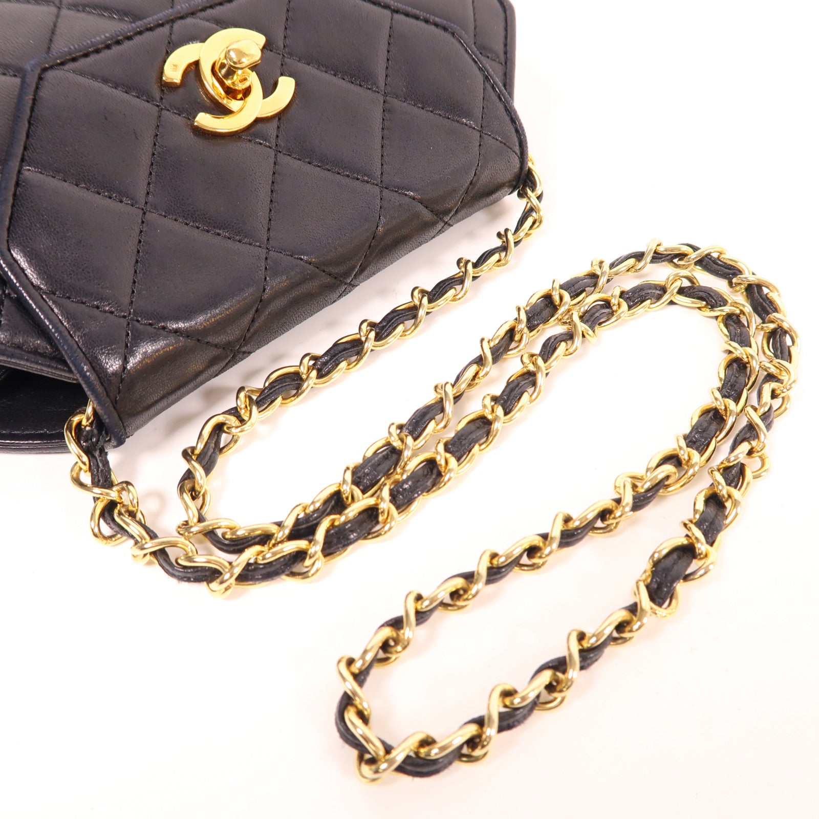CHANEL 羊皮皮革Chain Shoulder金扣鏈帶肩背袋