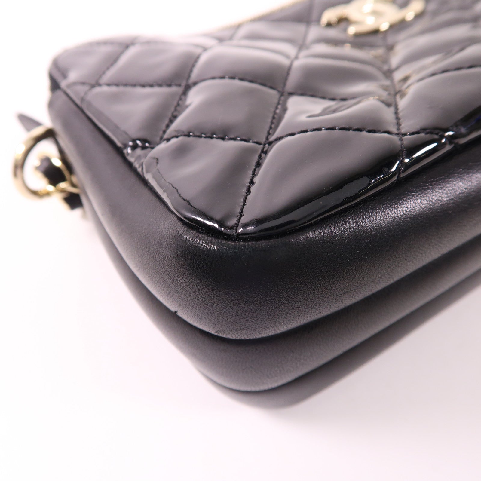CHANEL 漆皮皮革Chain Shoulder Bag金扣鏈帶肩背袋