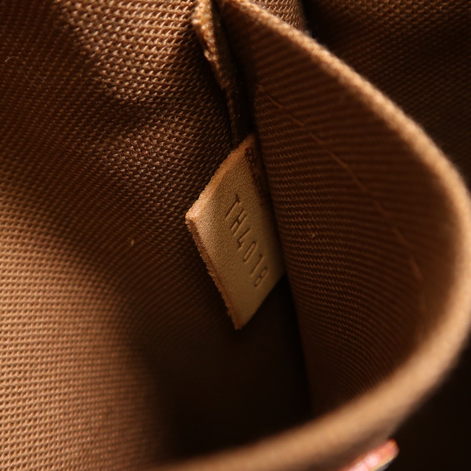 LOUIS VUITTON Monogram Sologne金扣肩背袋