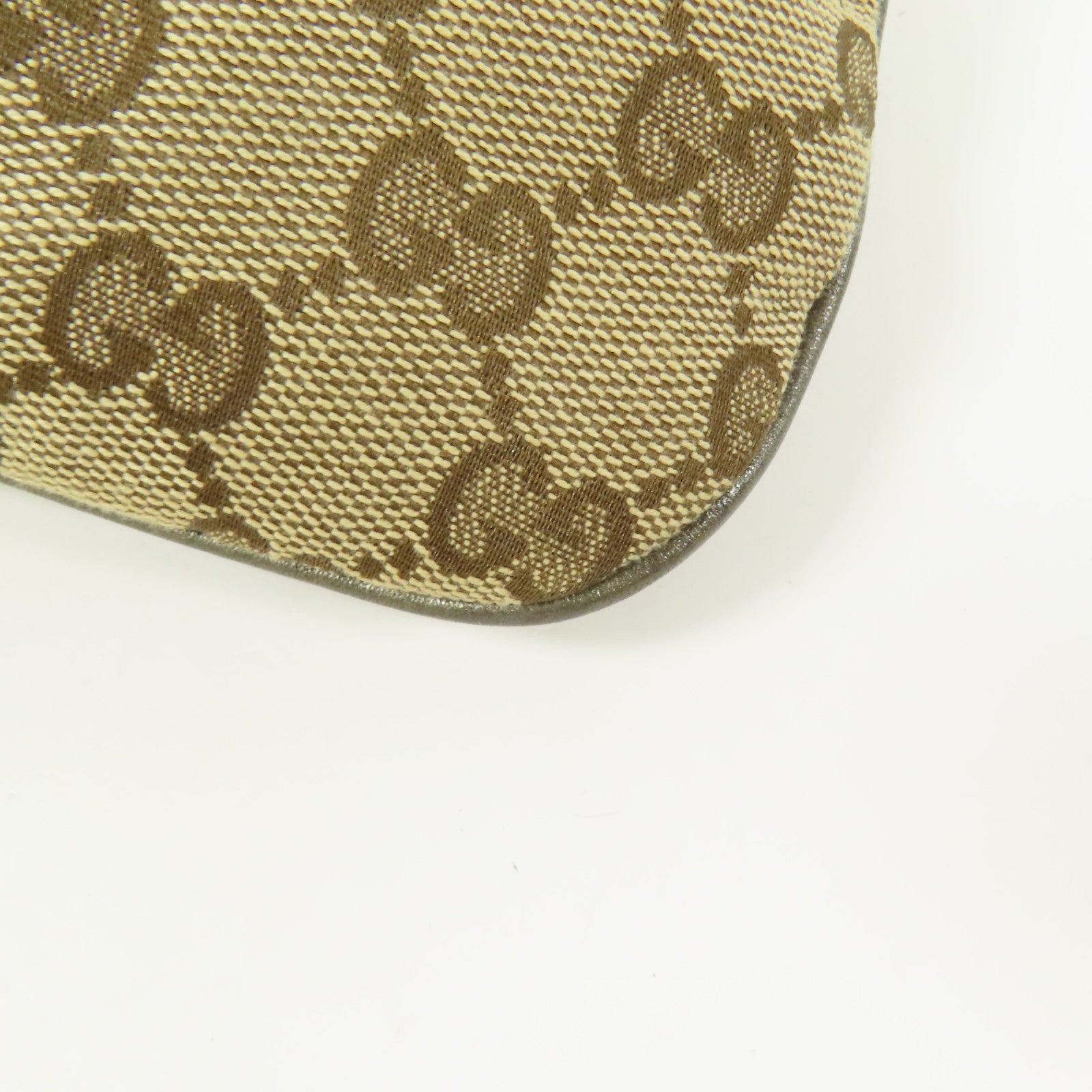 GUCCI GG Canvas Mini Pochette金扣肩背袋