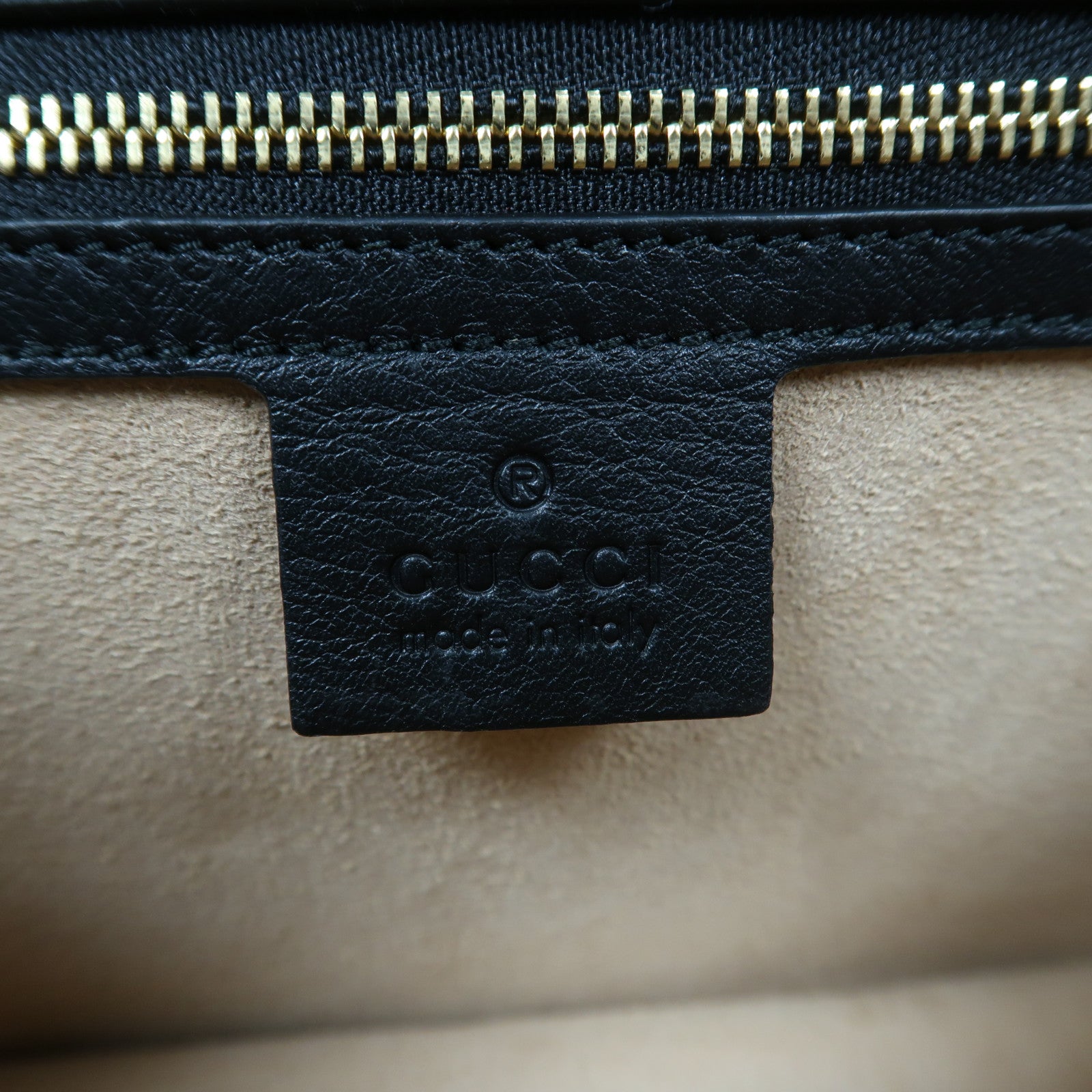 GUCCI 麂皮皮革/漆皮皮革Sylvie Sherry Line金扣肩背袋黑色
