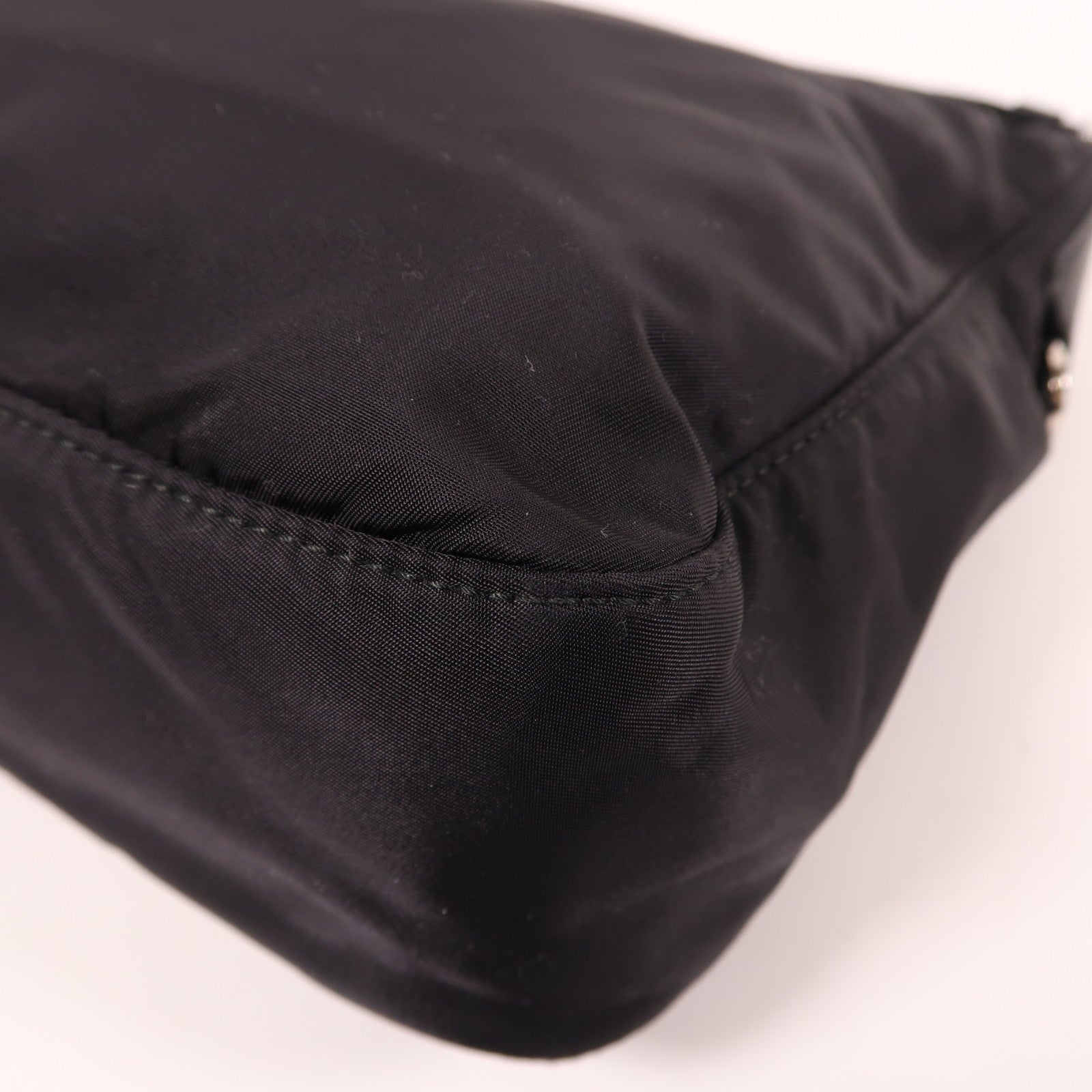 PRADA 尼龍Shoulder Bag銀扣肩背袋黑色