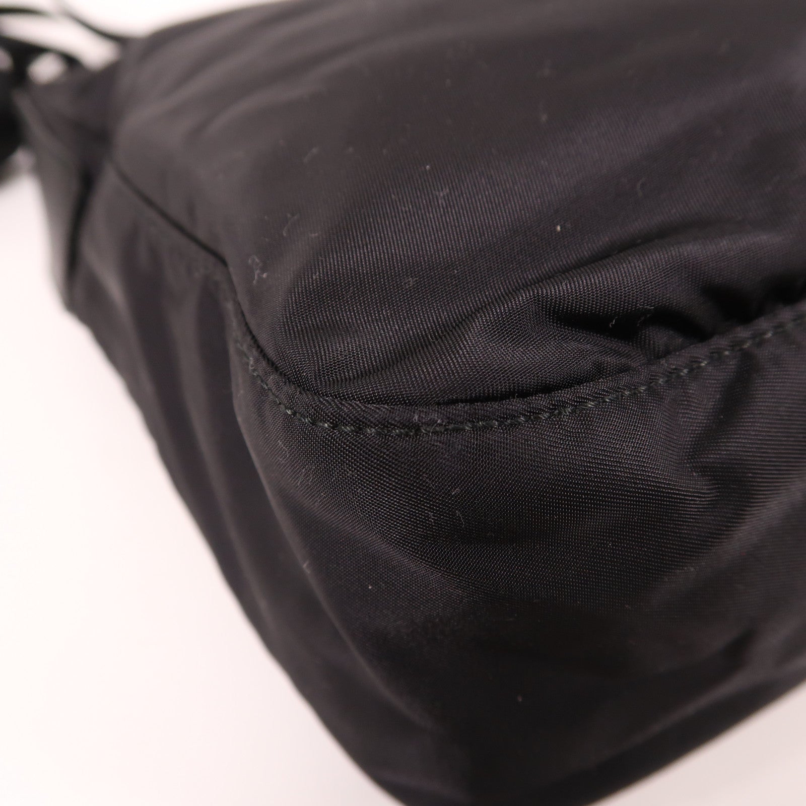 PRADA 尼龍Shoulder Bag銀扣肩背袋黑色