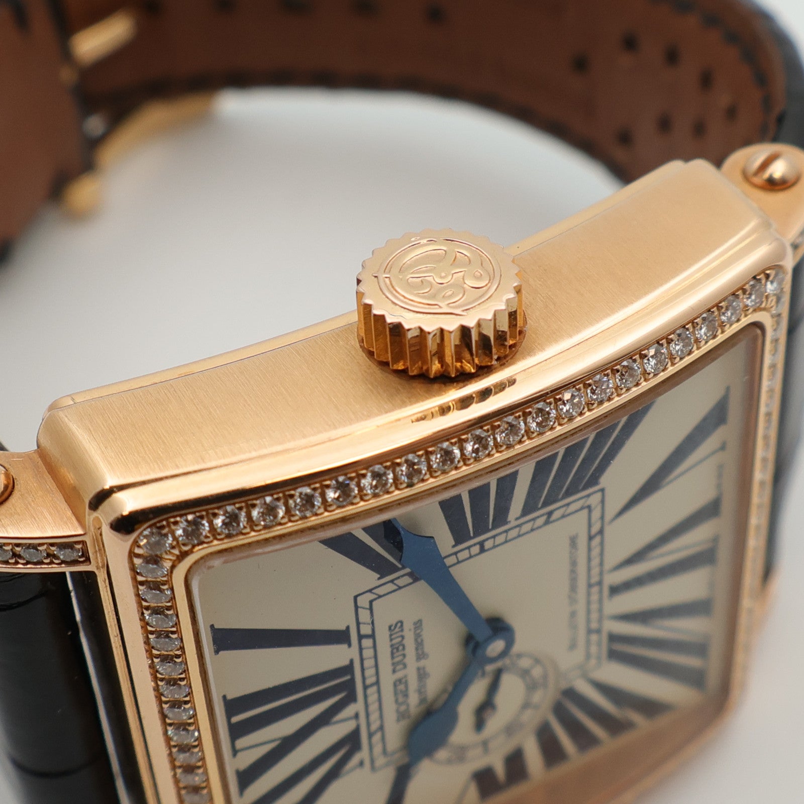 ROGER DUBUIS Golden Square