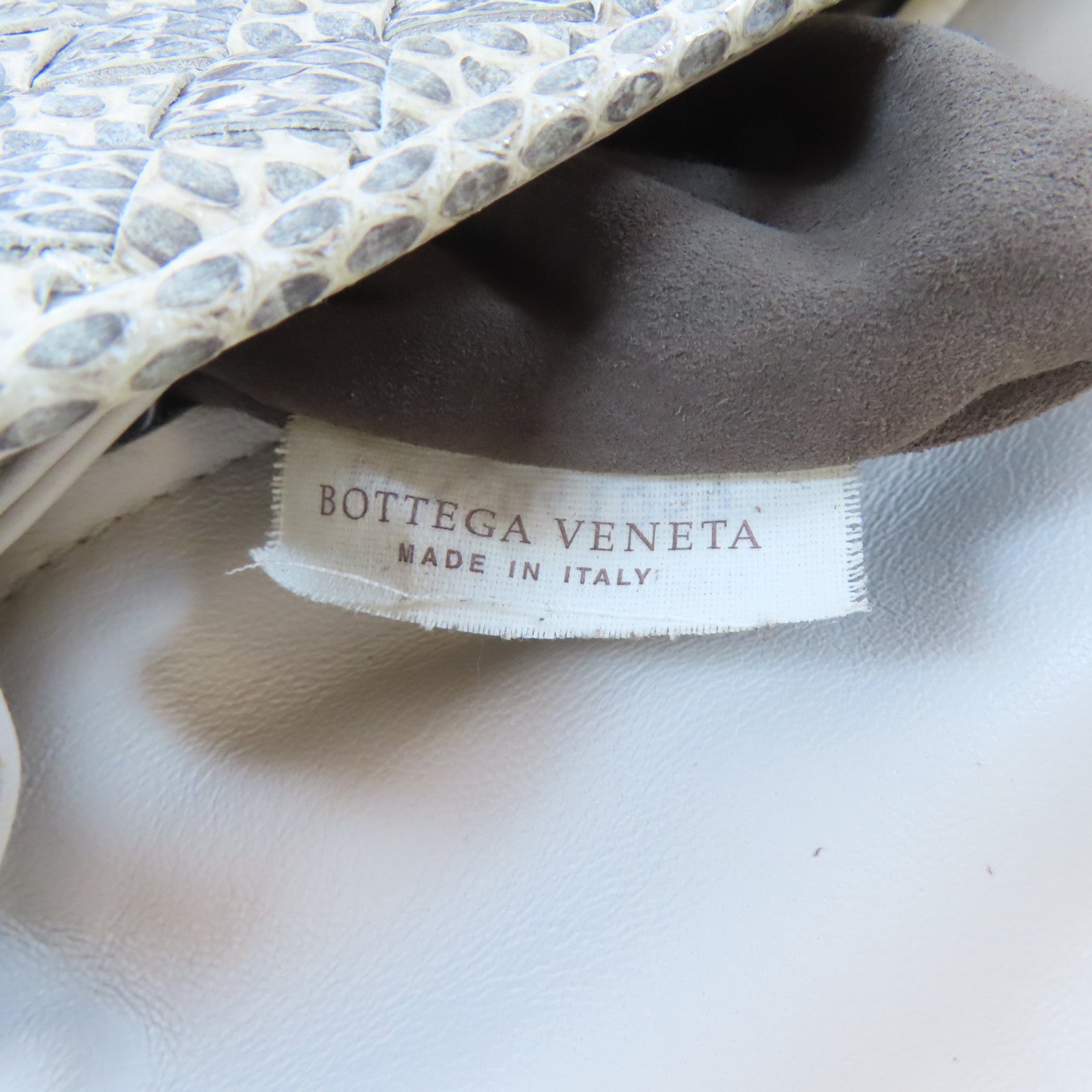 BOTTEGA VENETA 蛇皮皮革Shoulder Bag黑扣肩背袋灰色/淺褐色