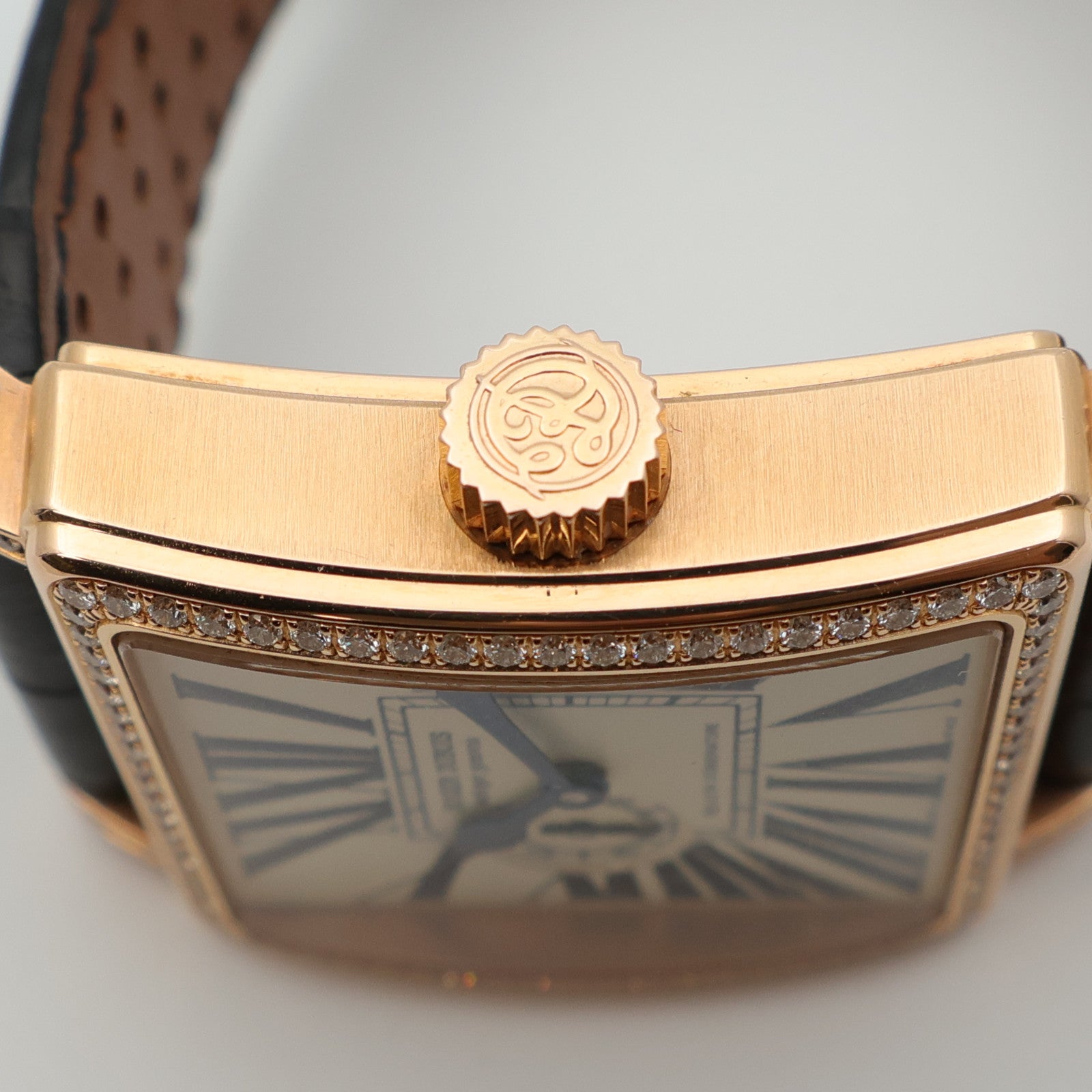 ROGER DUBUIS Golden Square