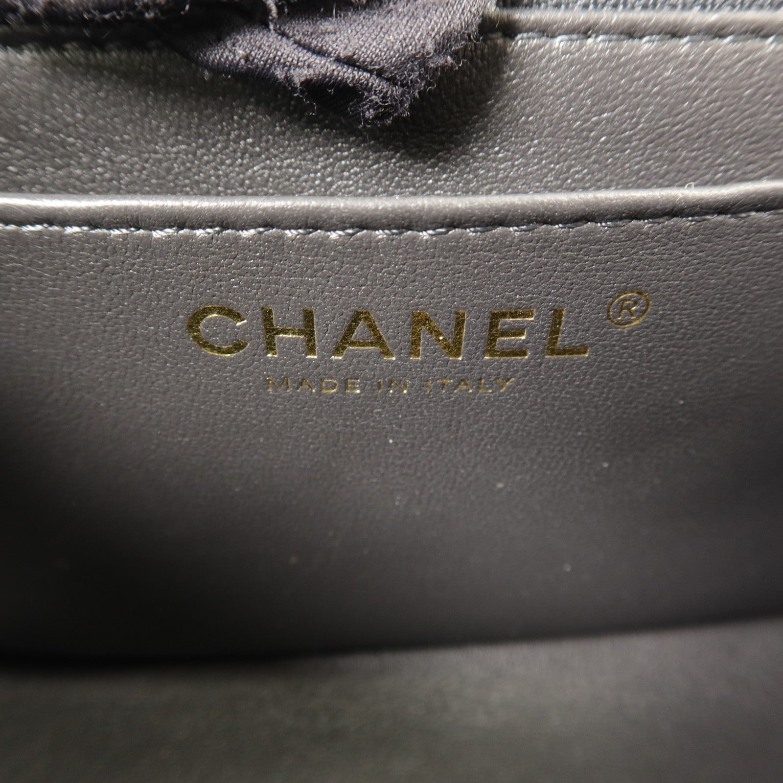 CHANEL 羊皮皮革Mini Classic 17鏈帶肩背袋