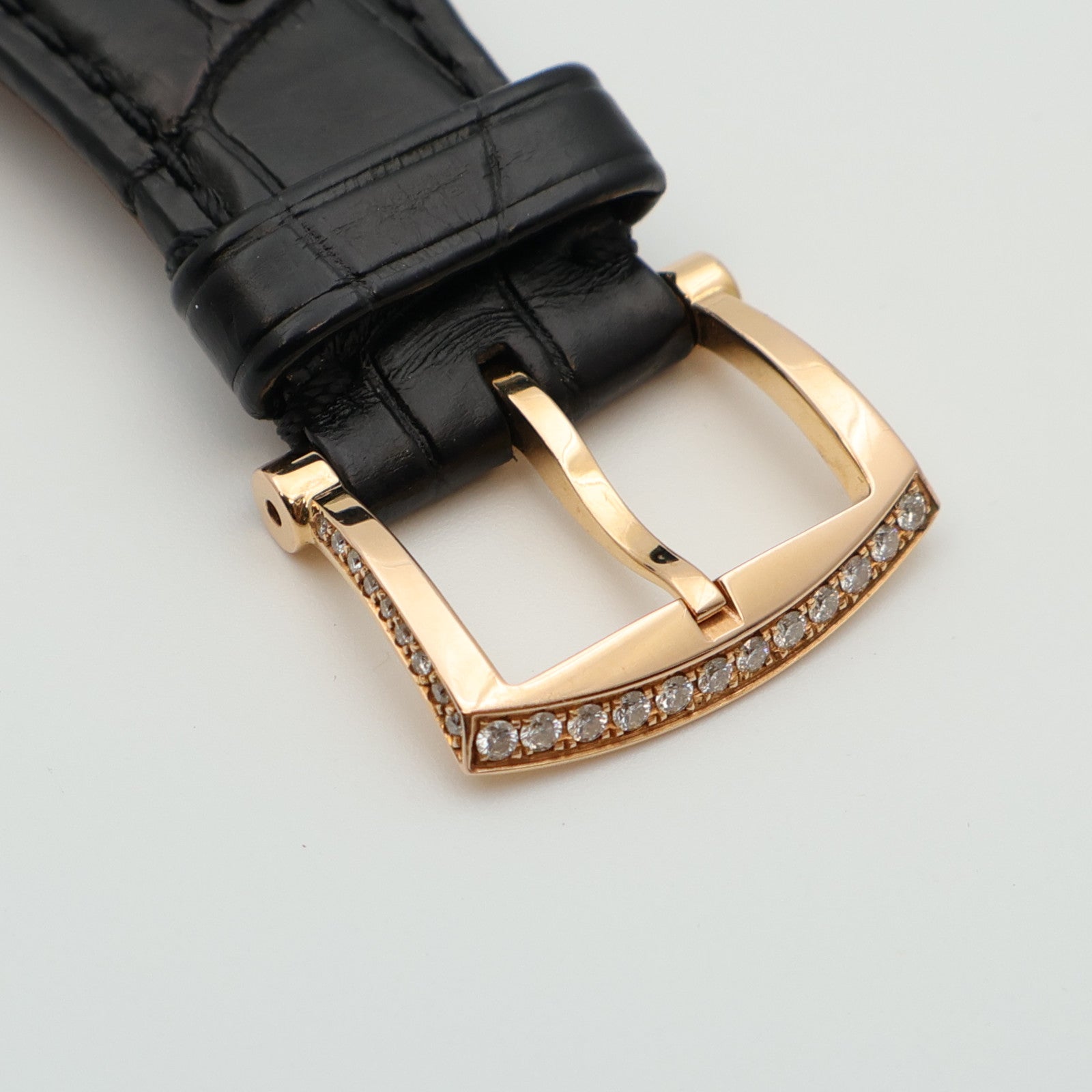 ROGER DUBUIS Golden Square