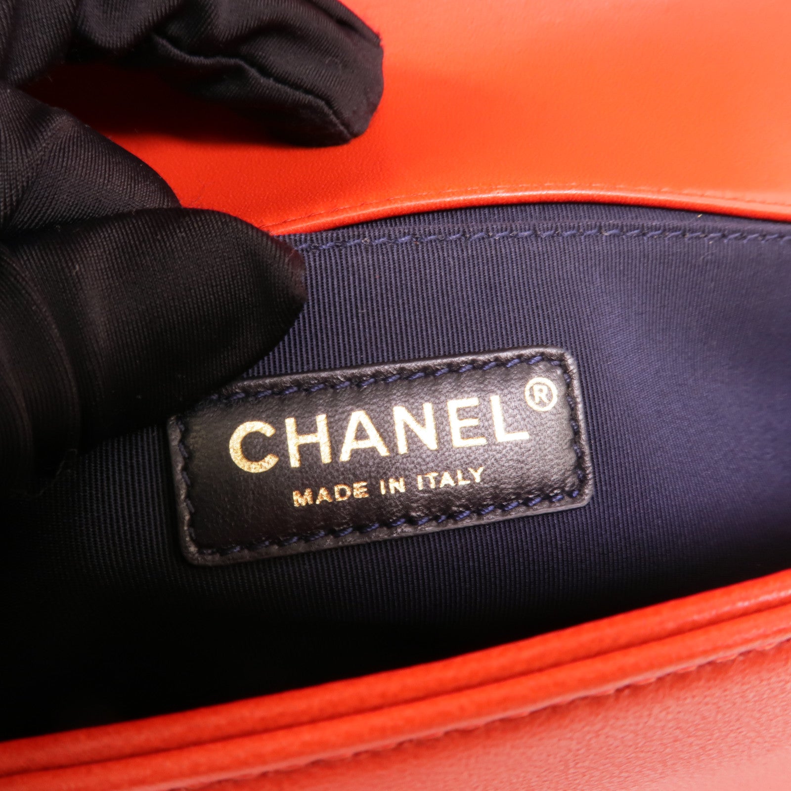 CHANEL 牛皮皮革Boy Waffle 25cm肩背袋
