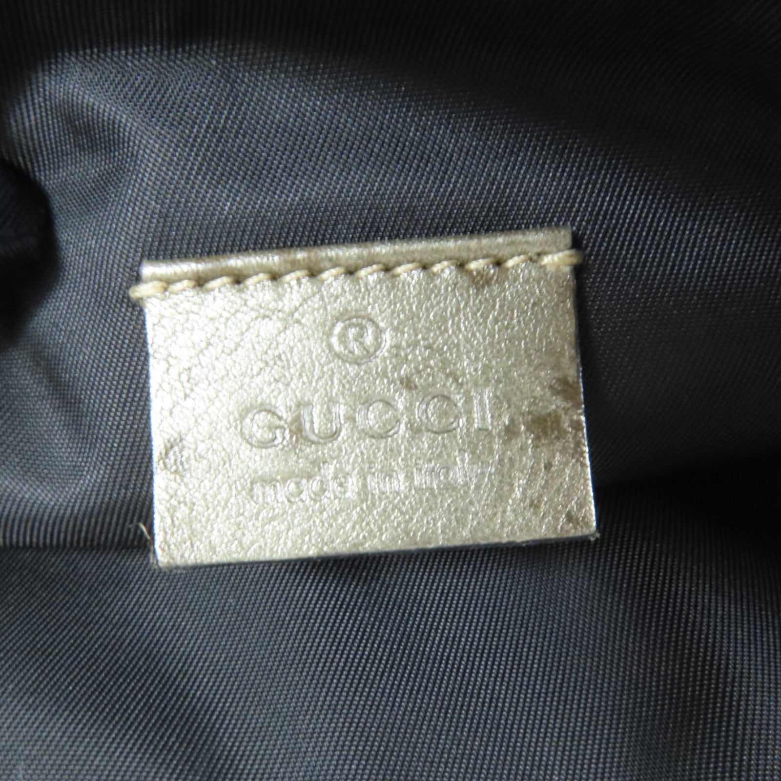 GUCCI GG Canvas Mini Pochette金扣肩背袋