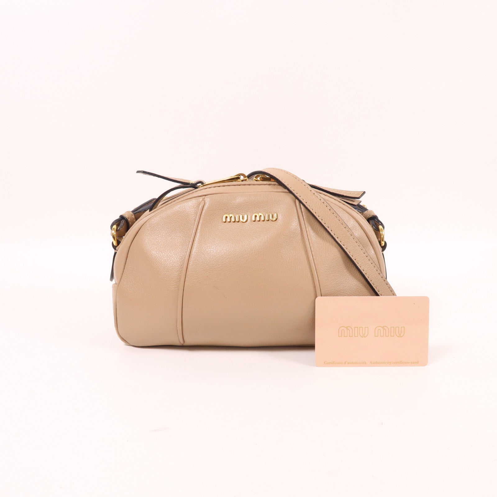 Miu Miu 牛皮皮革Chain Shoulder金扣肩背袋