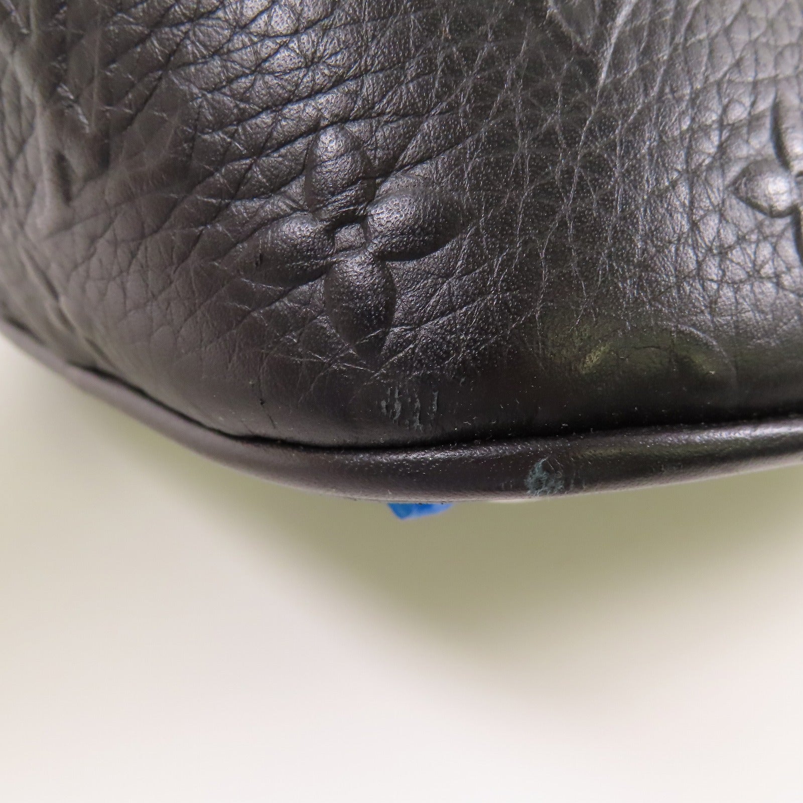 LOUIS VUITTON 【激減優惠】牛皮皮革Revelation Lockit銀扣手挽袋