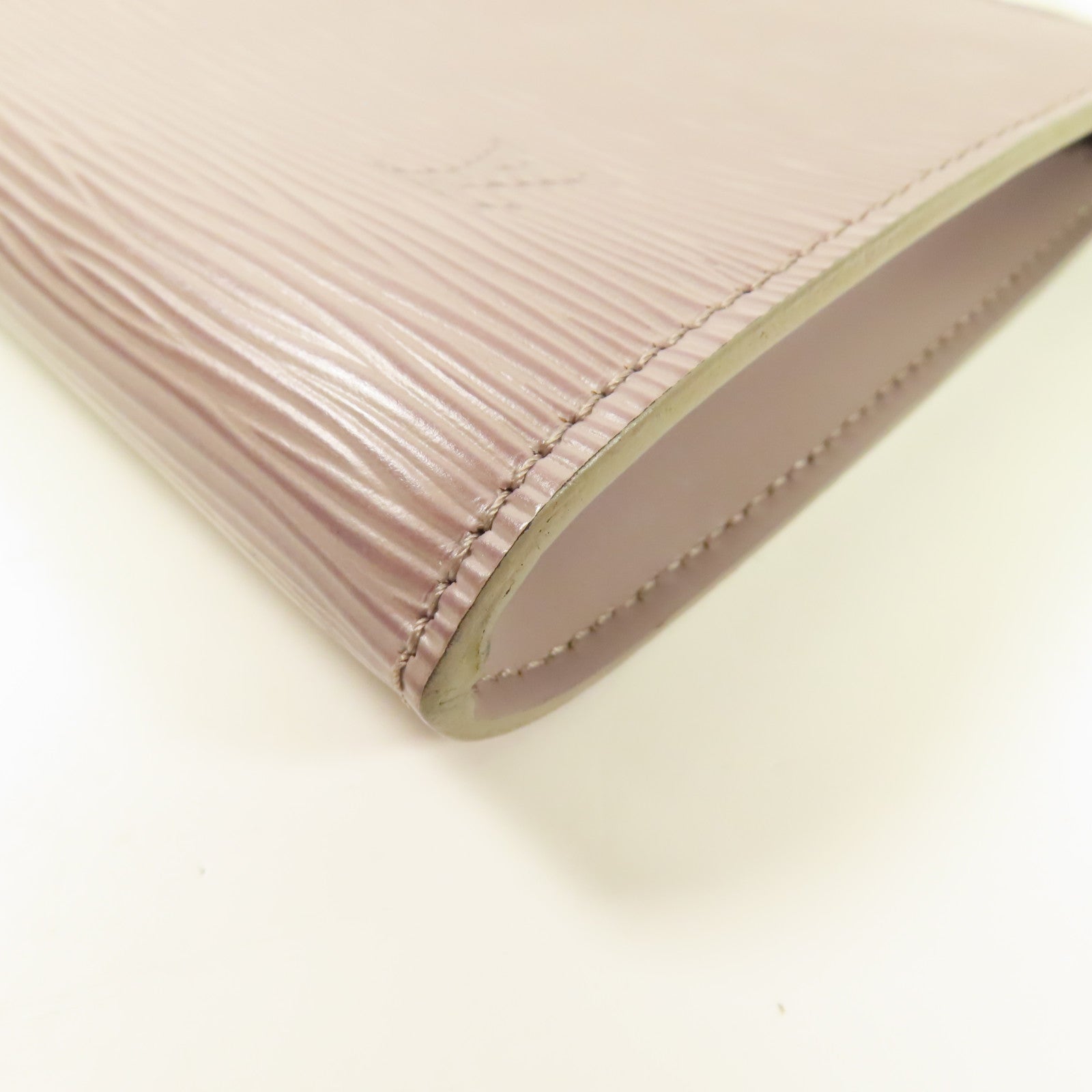 LOUIS VUITTON Epi Pochette銀扣手挽袋