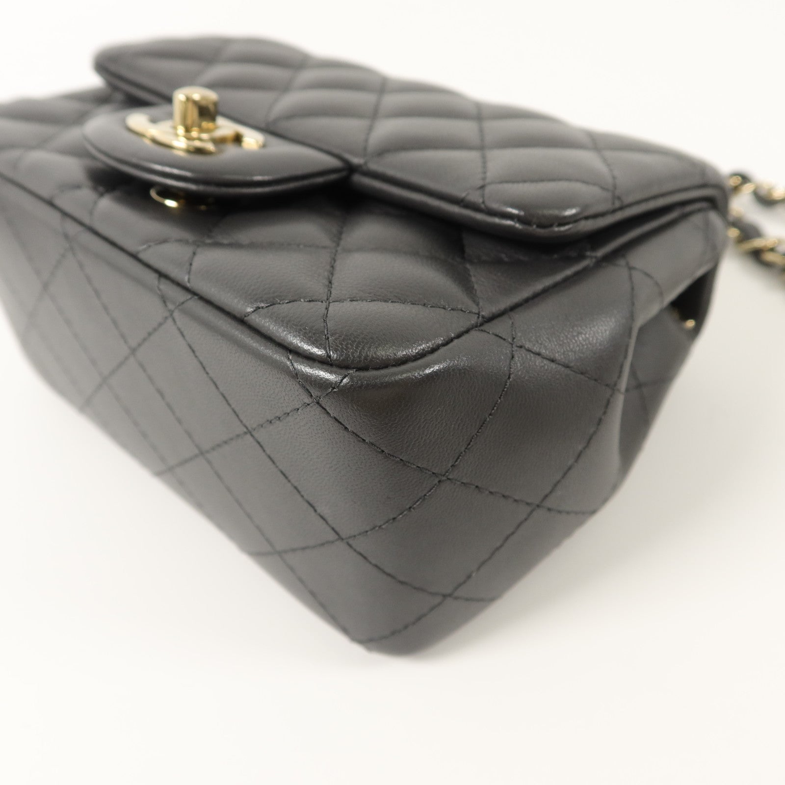 CHANEL 羊皮皮革Mini Classic 17鏈帶肩背袋