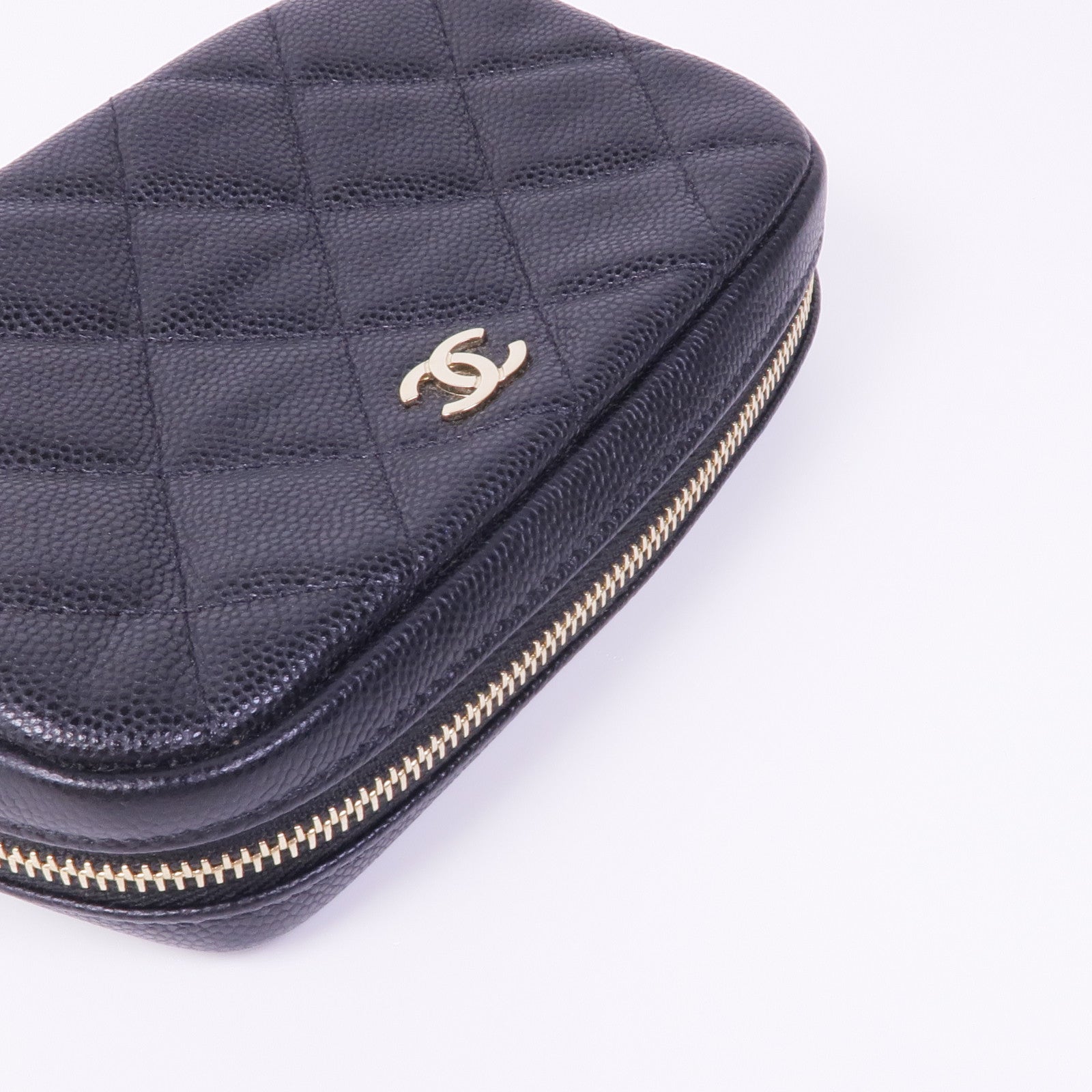 CHANEL 牛皮皮革Cosmetic Pouch金扣化妝袋
