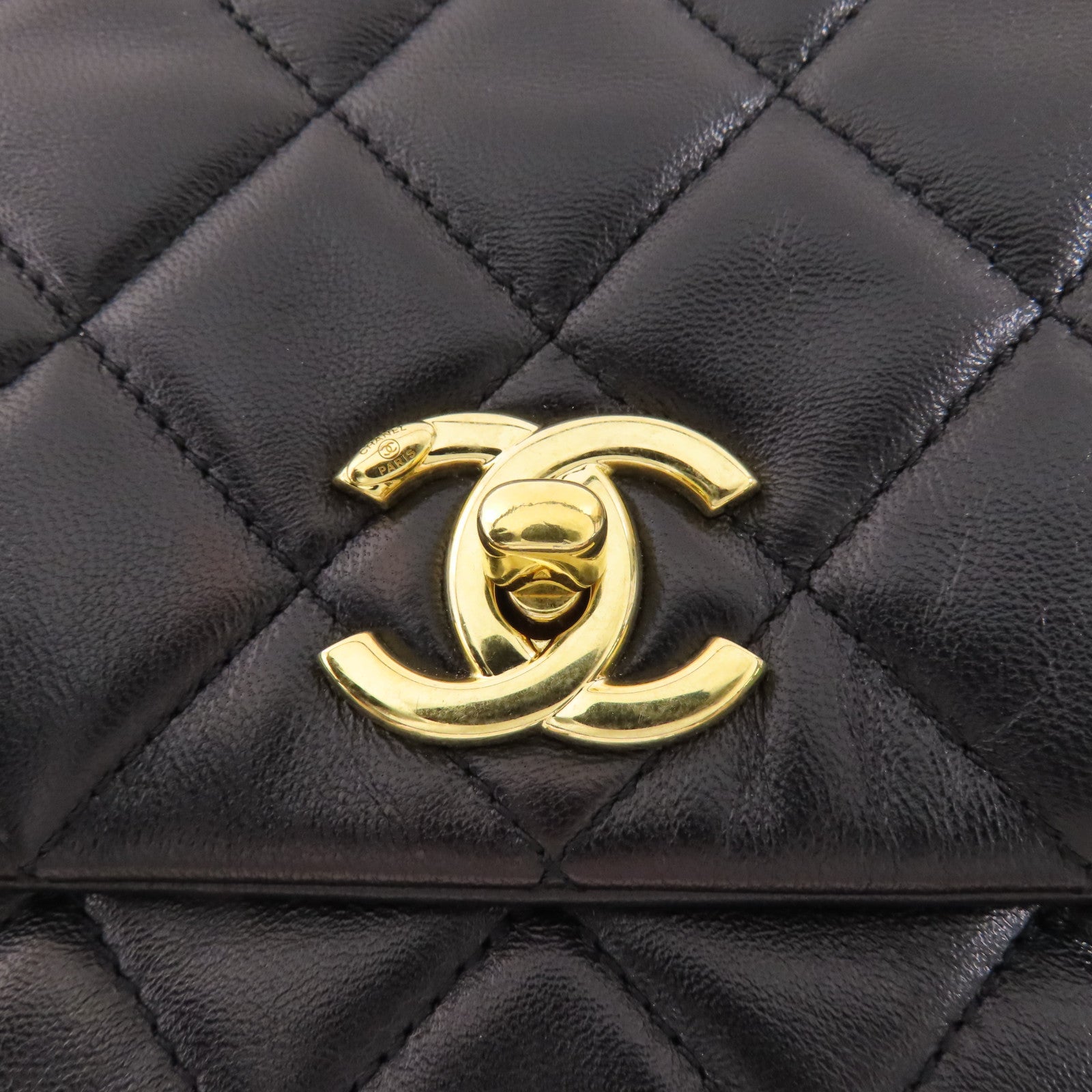 CHANEL 羊皮皮革Chain Shoulder金扣鏈帶肩背袋