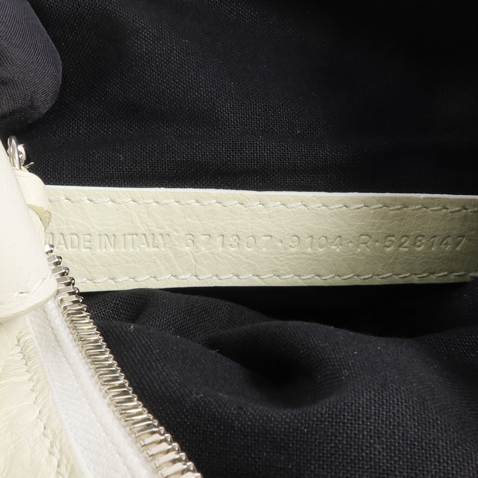 BALENCIAGA 牛皮皮革Le Cagole銀扣肩背袋