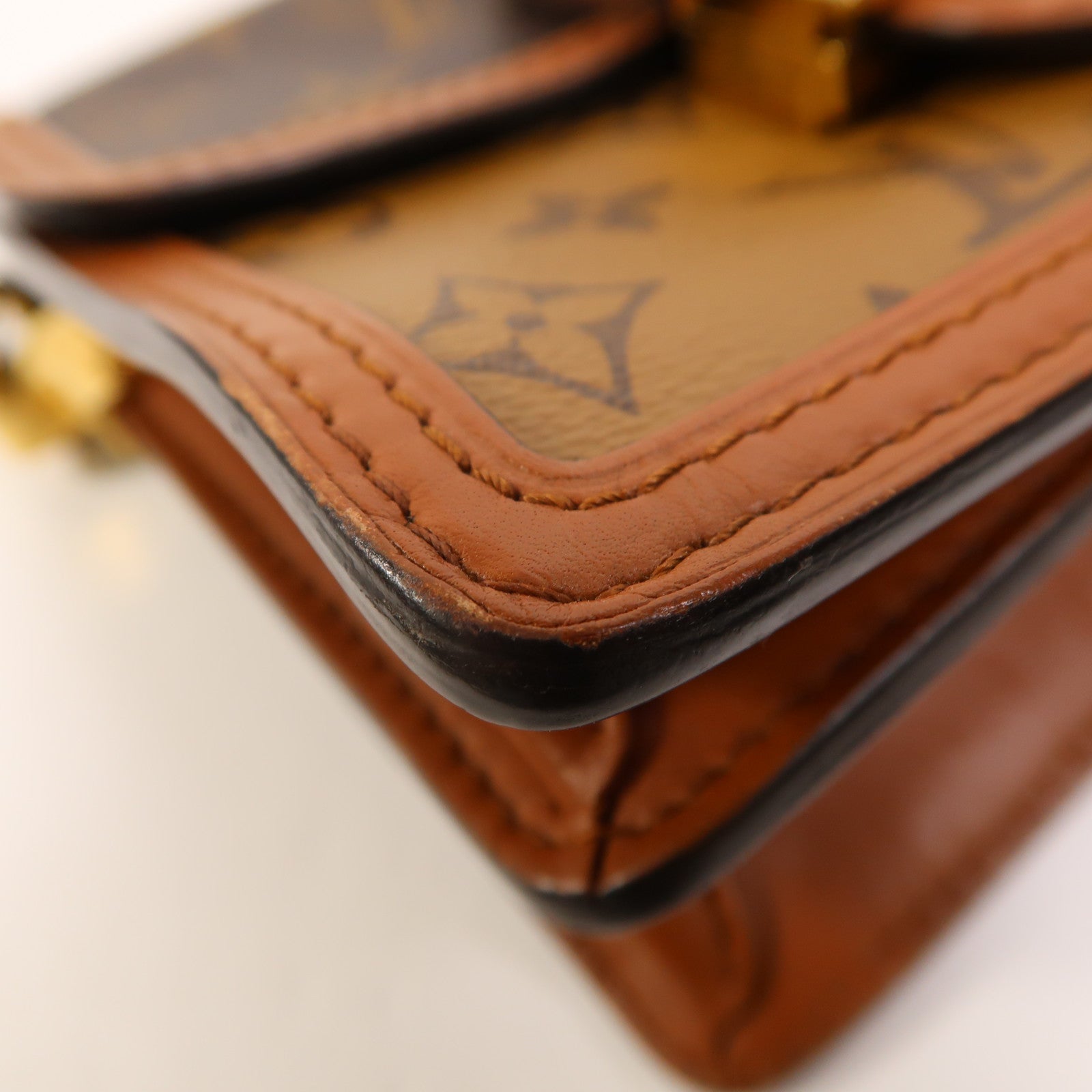 LOUIS VUITTON 【激減優惠】Monogram Reverse Mini Dauphine金扣肩背袋
