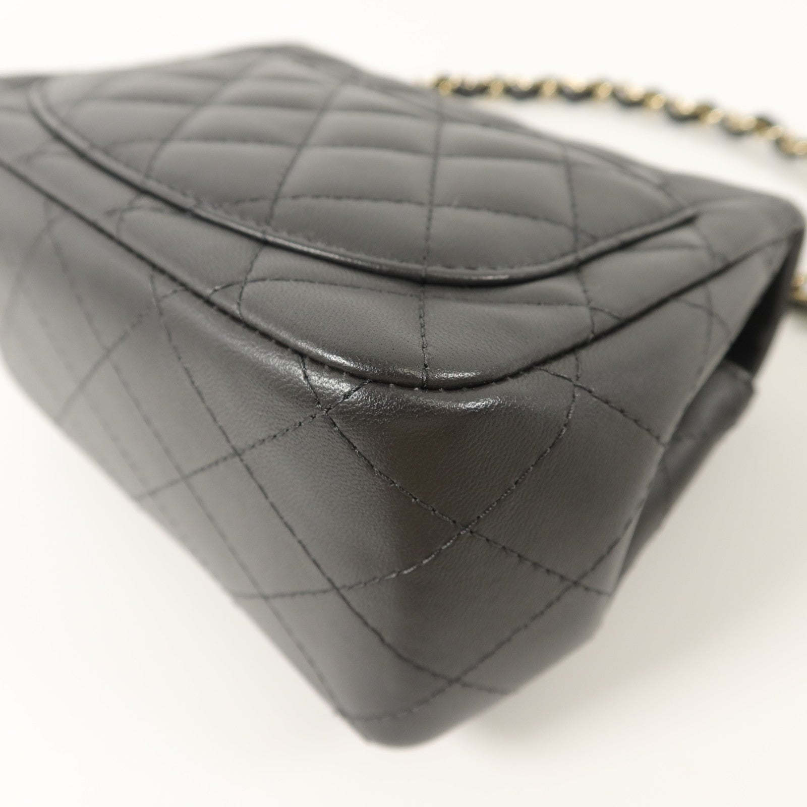 CHANEL 羊皮皮革Mini Classic 17鏈帶肩背袋