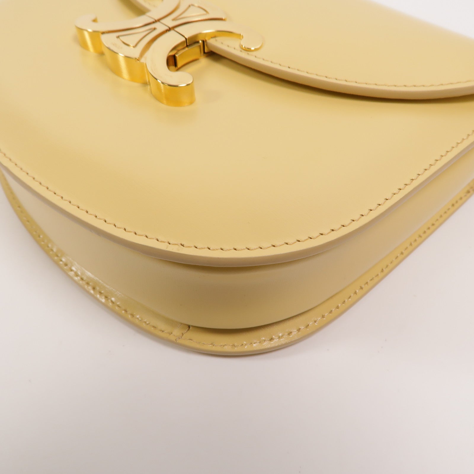 CELINE 牛皮皮革Besace Clea鏈帶肩背袋