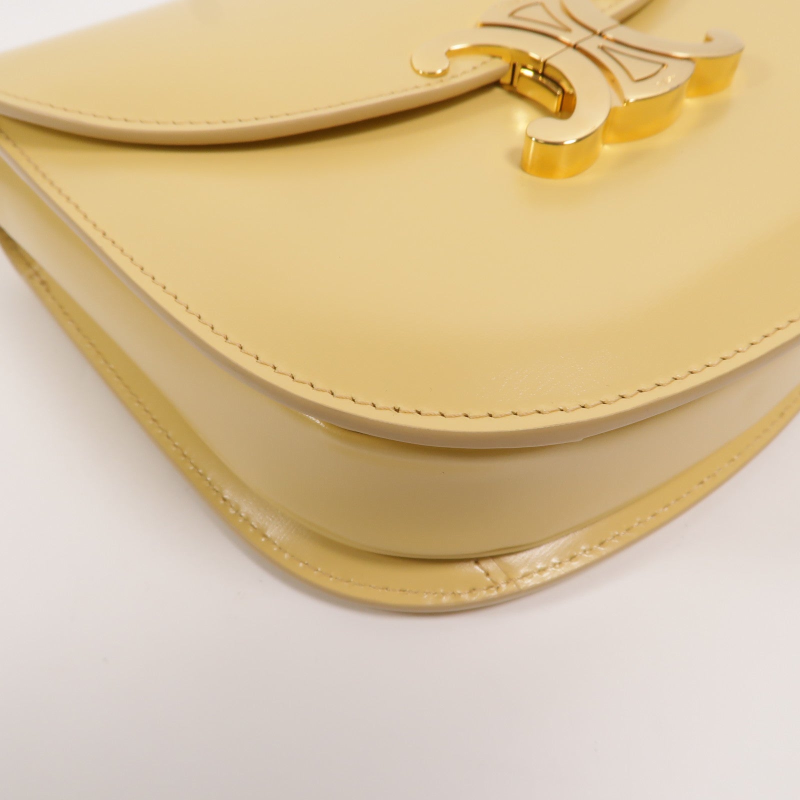 CELINE 牛皮皮革Besace Clea鏈帶肩背袋